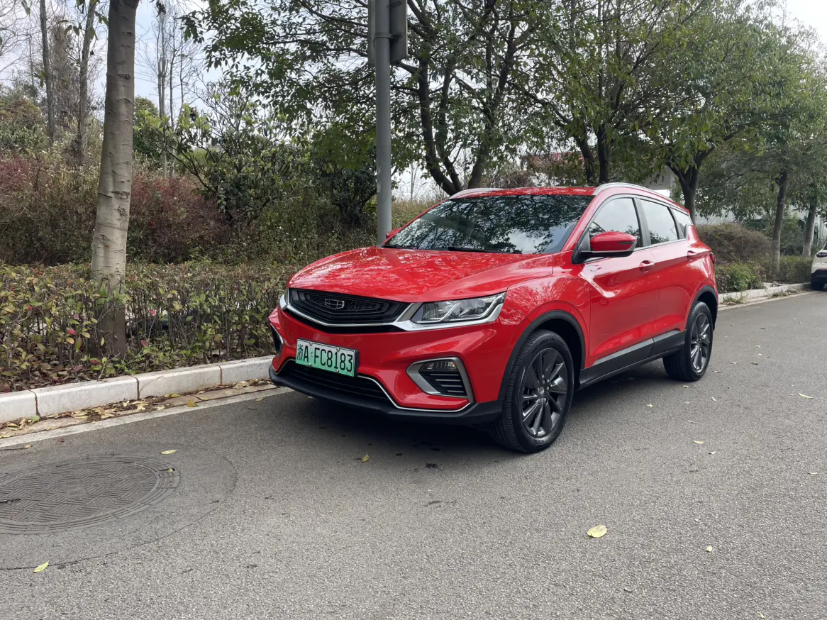 Geely Binyue PHEV  из Китая