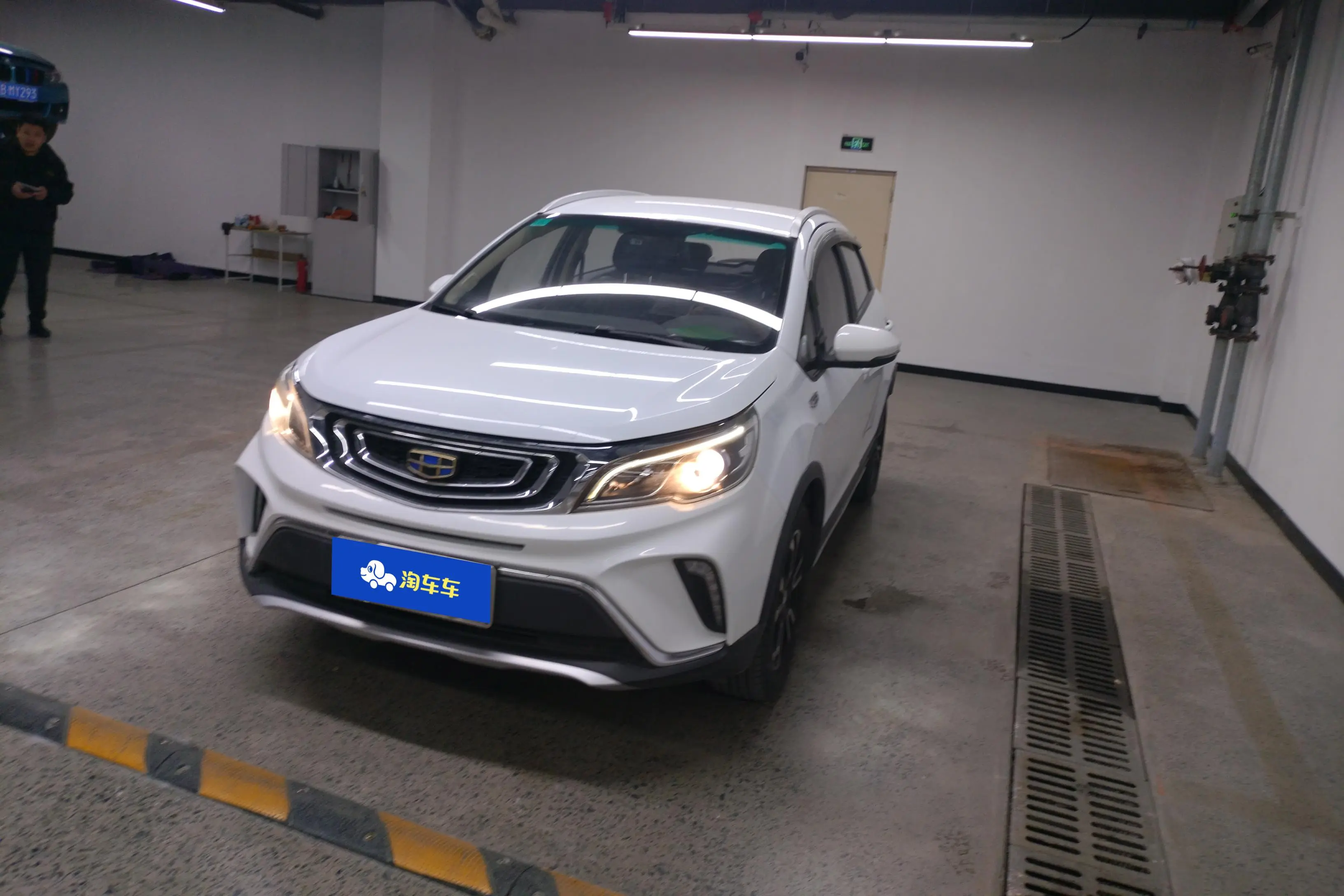 Geely Vision X3  из Китая
