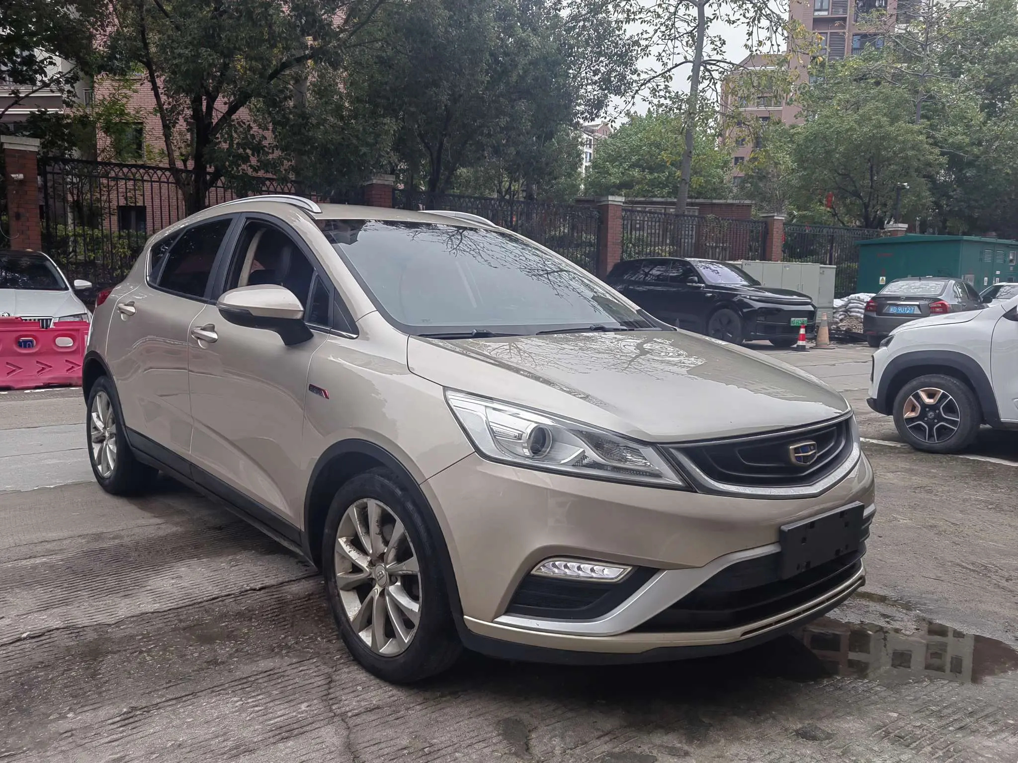 Geely Emgrand GS  из Китая