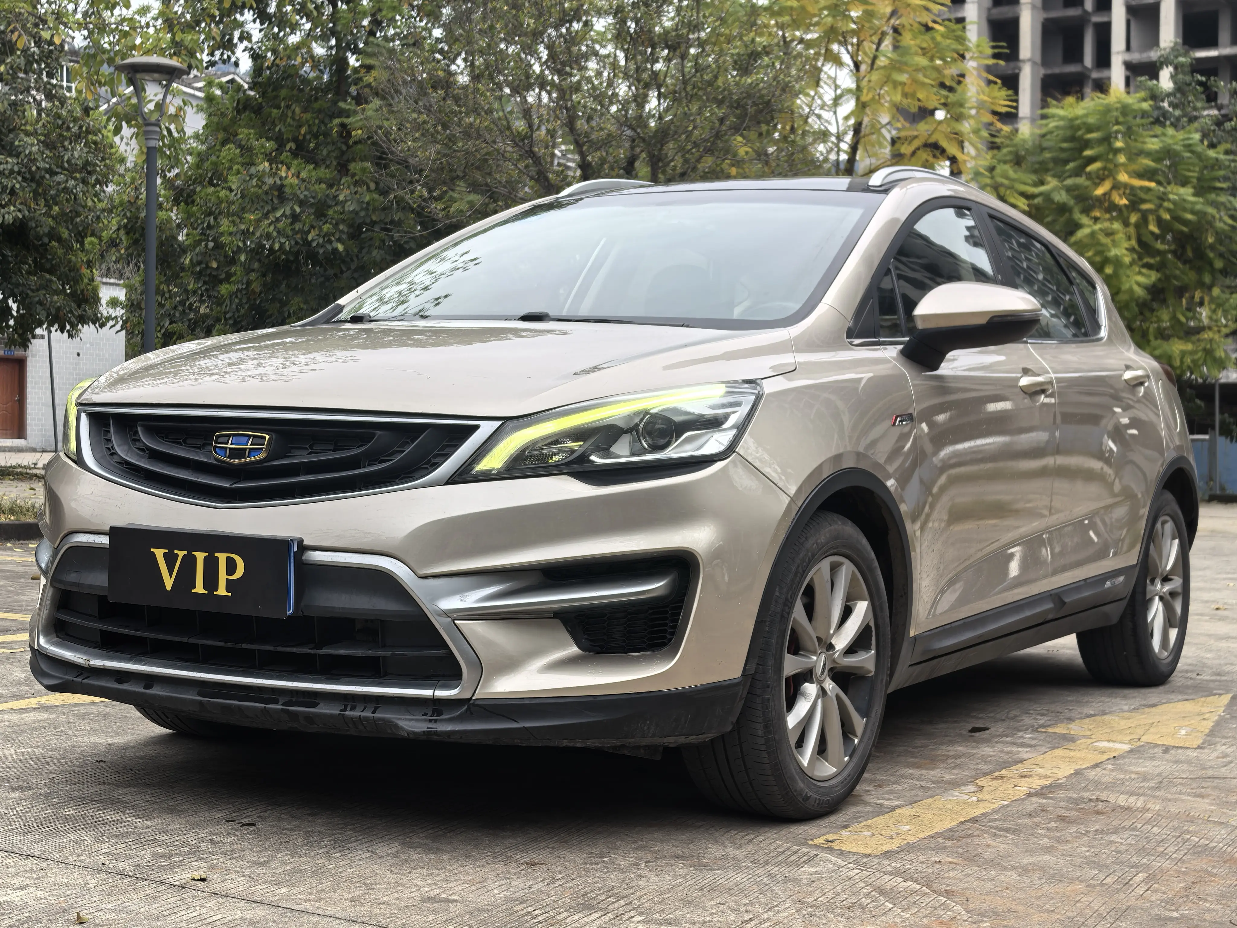 Geely Emgrand GS  из Китая