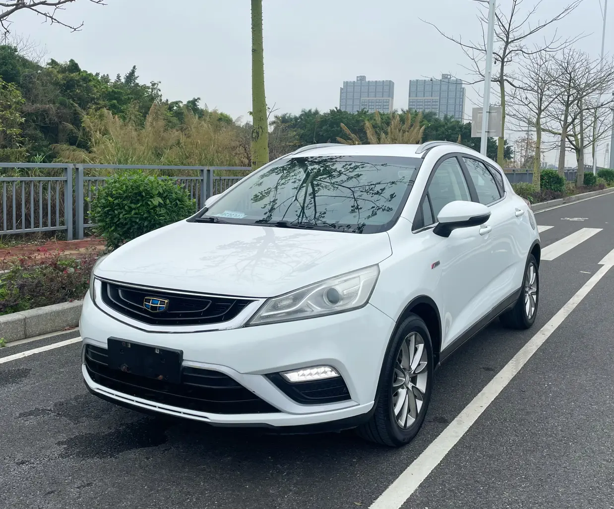 Geely Emgrand GS  из Китая