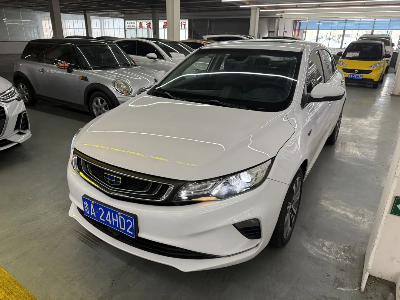 Geely Emgrand GL  из Китая