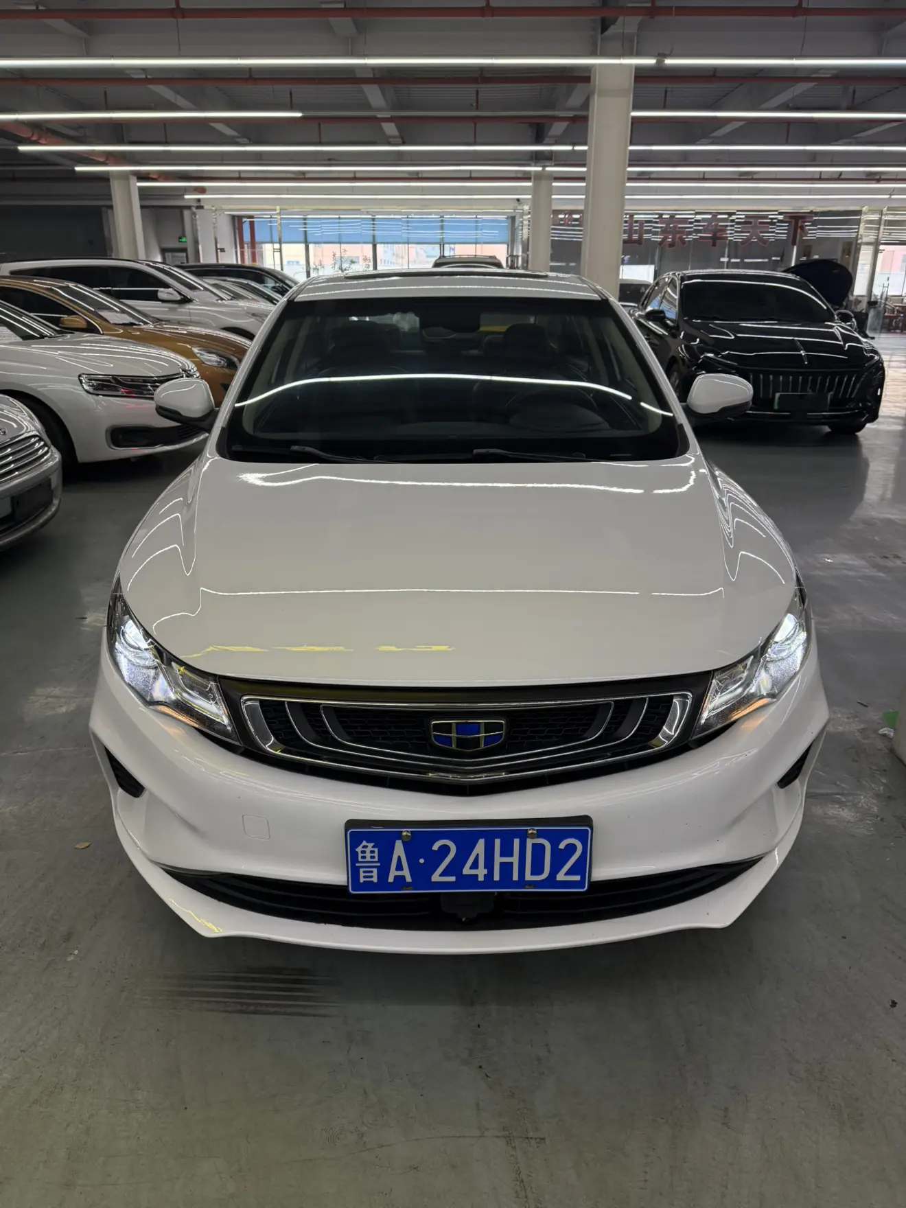Geely Emgrand GL  из Китая