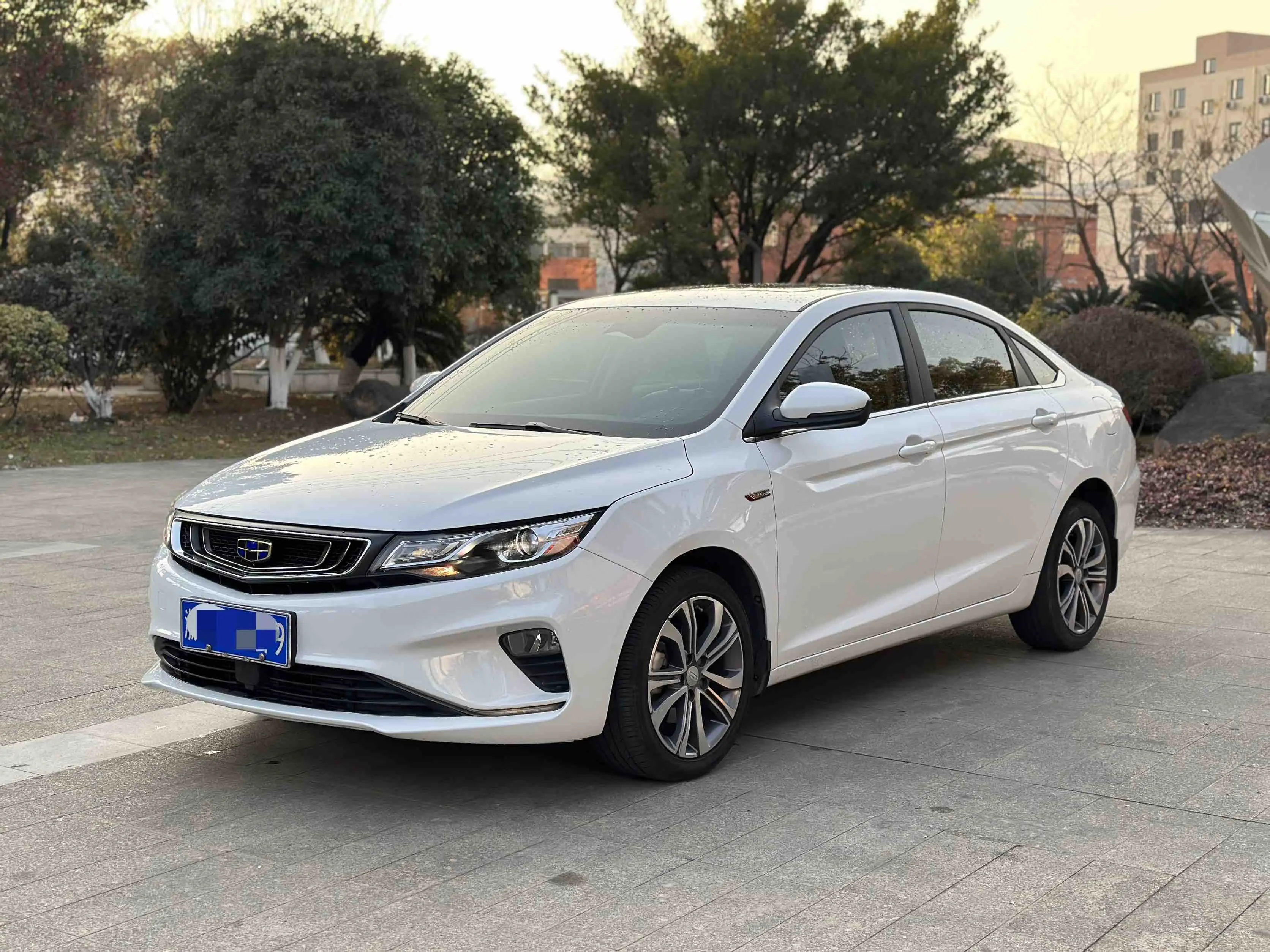 Geely Emgrand GL  из Китая