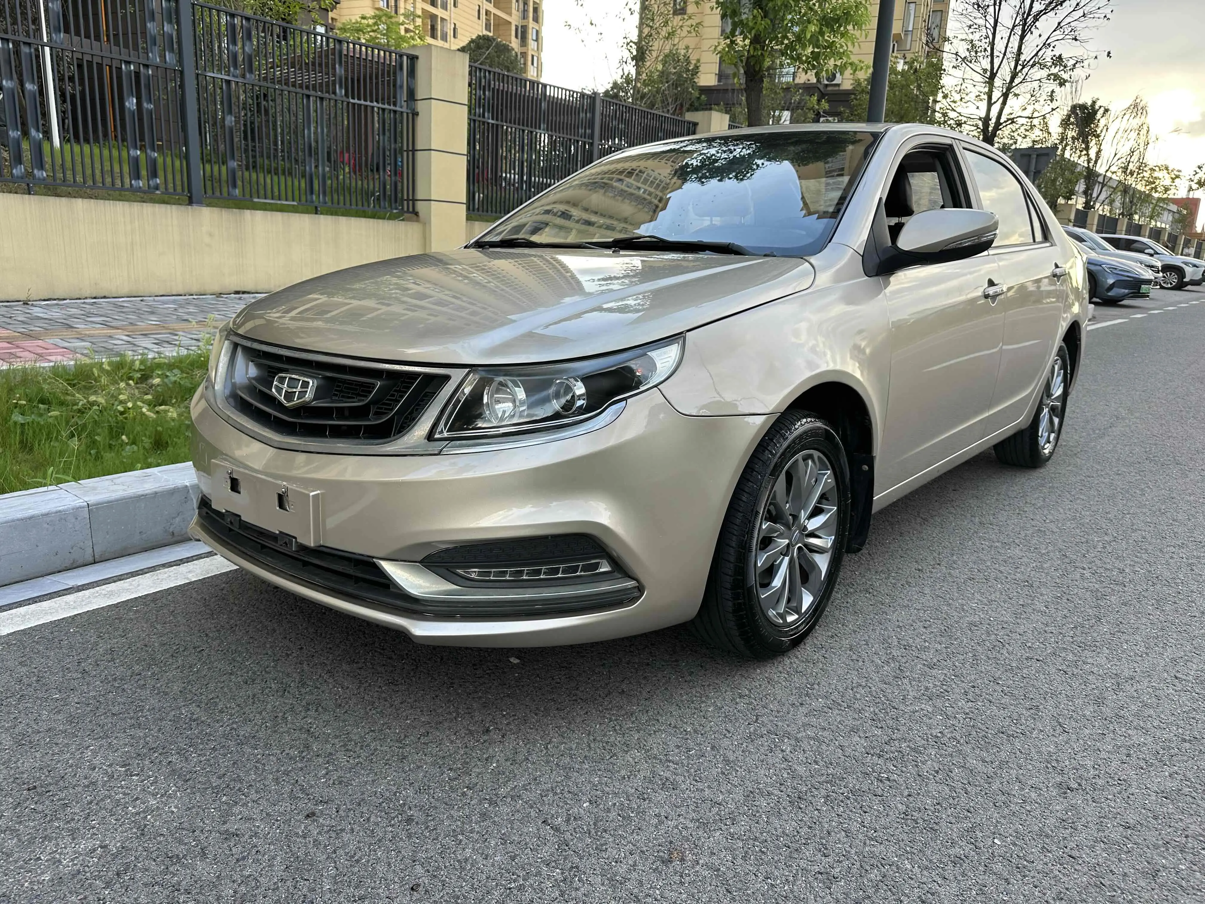 Geely Vision  из Китая