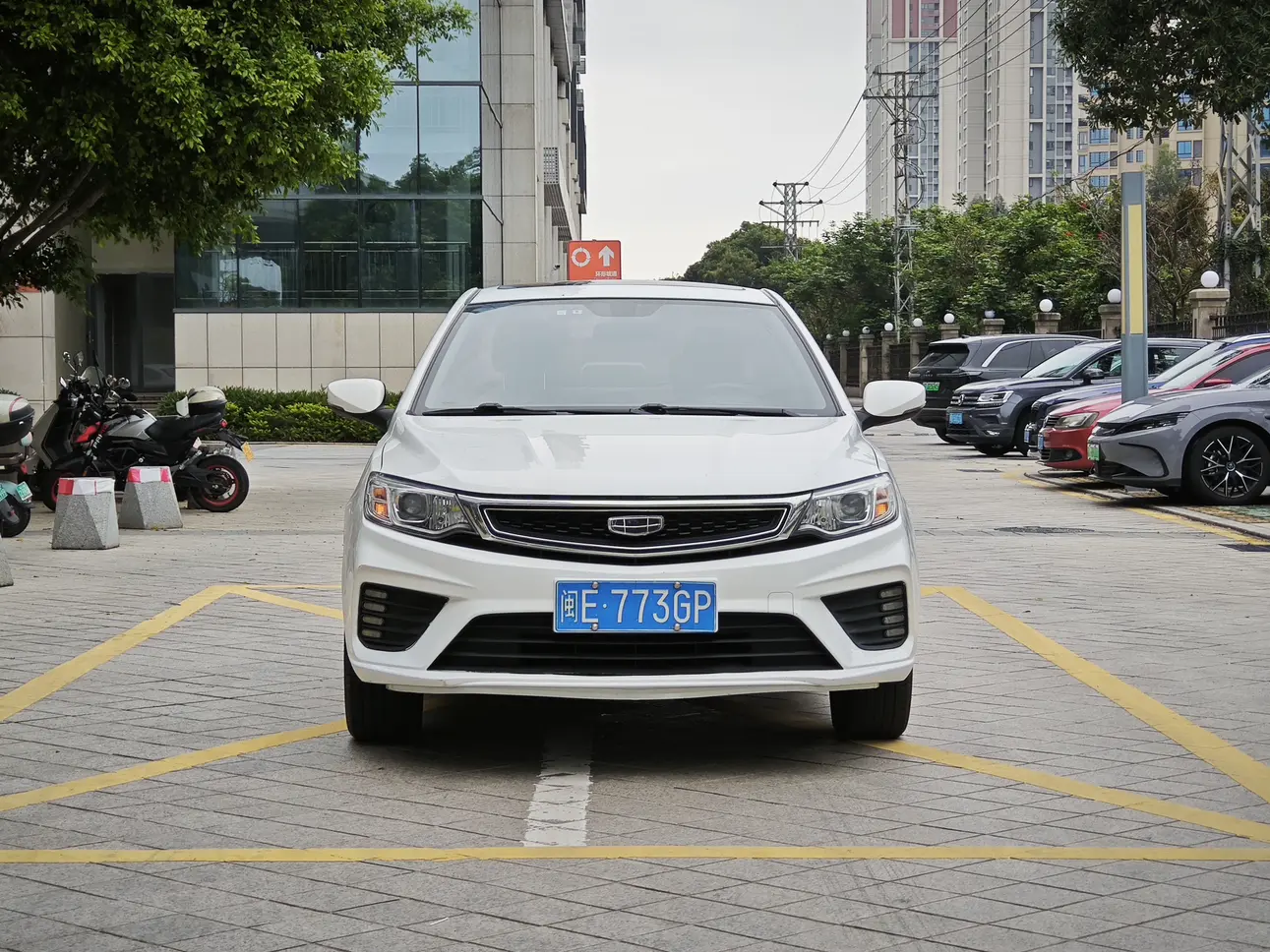 Geely Vision  из Китая