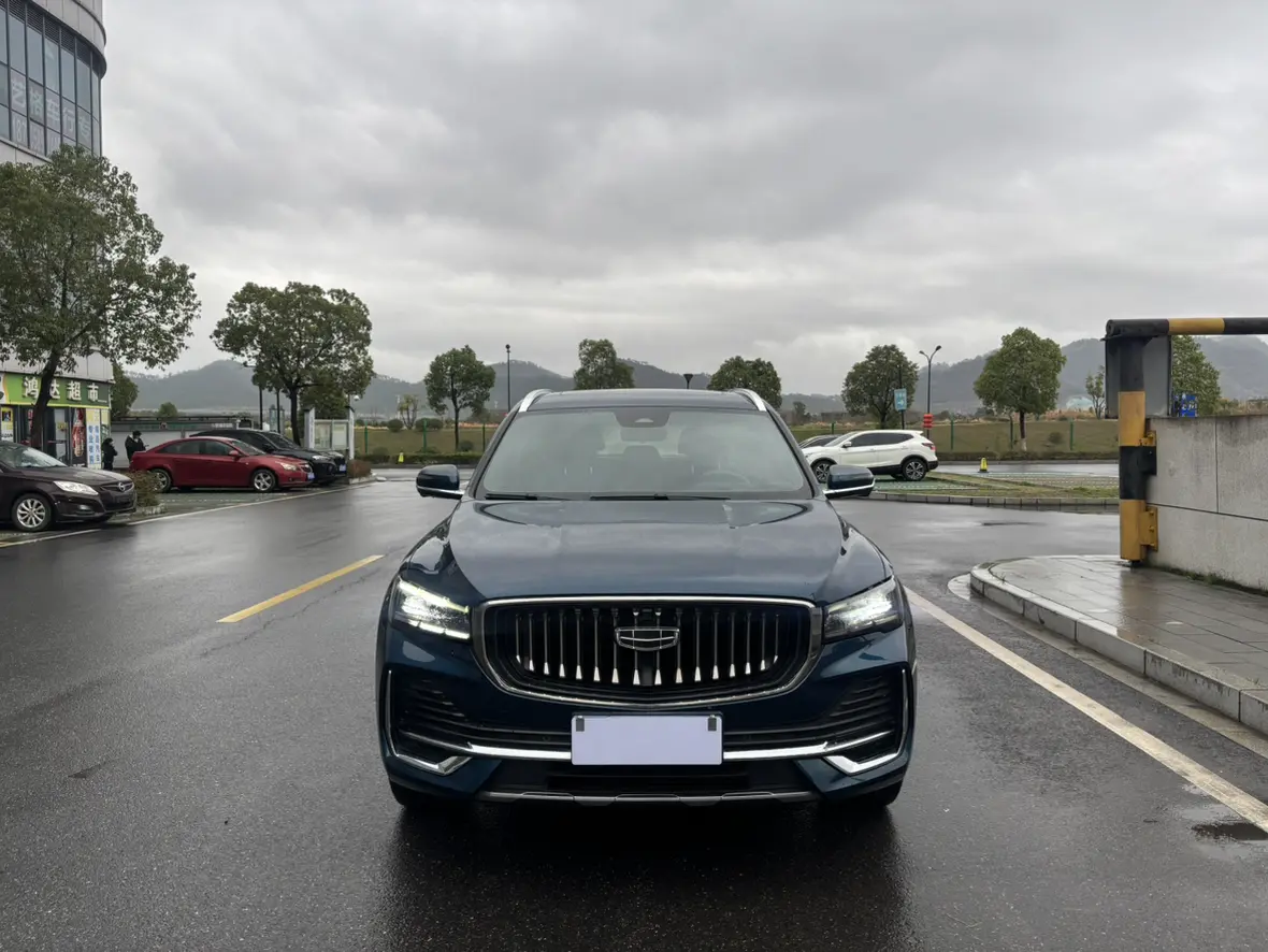 Geely Monjaro (Xingyue L)  из Китая