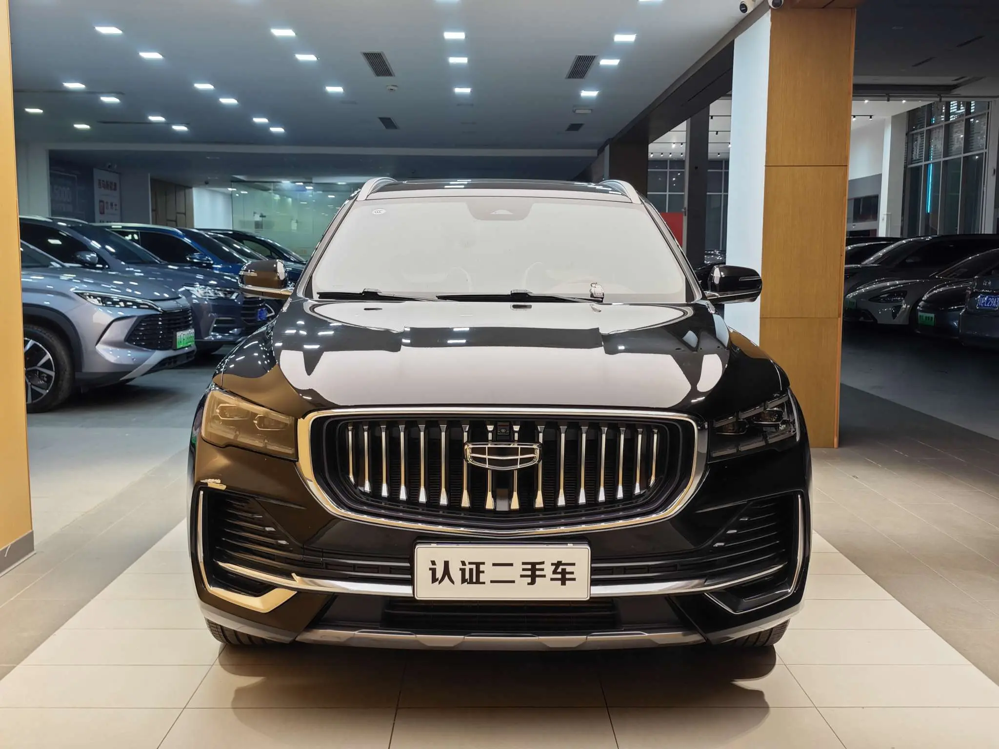Geely Monjaro (Xingyue L)  из Китая