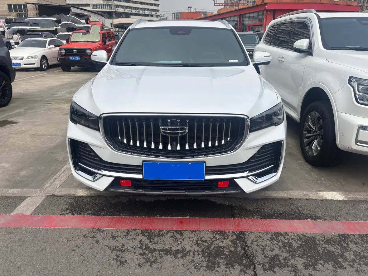 Geely Monjaro (Xingyue L)  из Китая