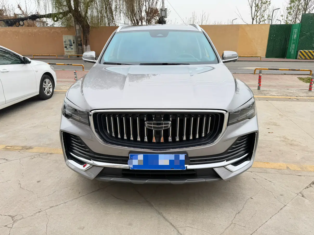 Geely Monjaro (Xingyue L)  из Китая