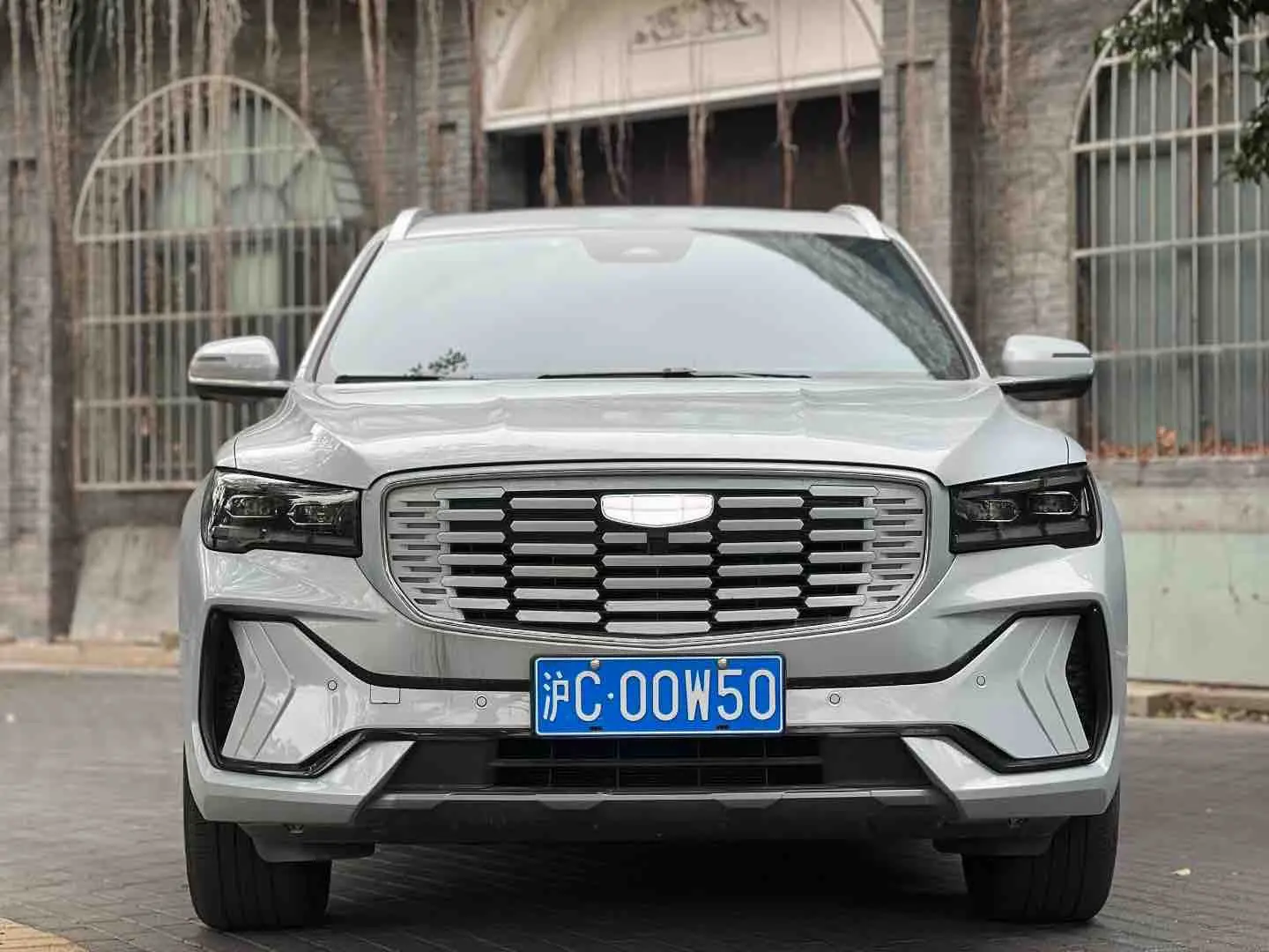 Geely Monjaro (Xingyue L)  из Китая