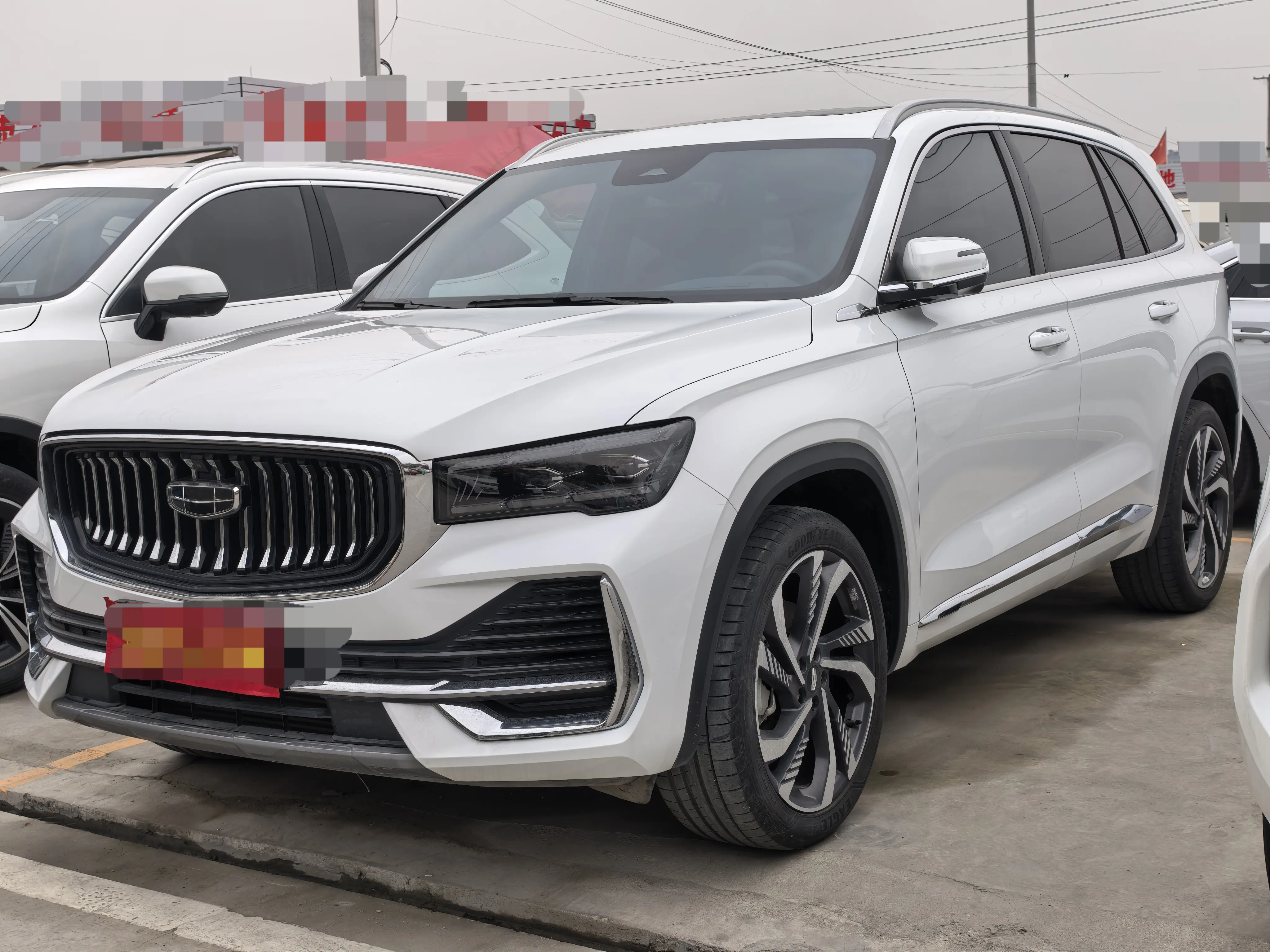 Geely Monjaro (Xingyue L)  из Китая