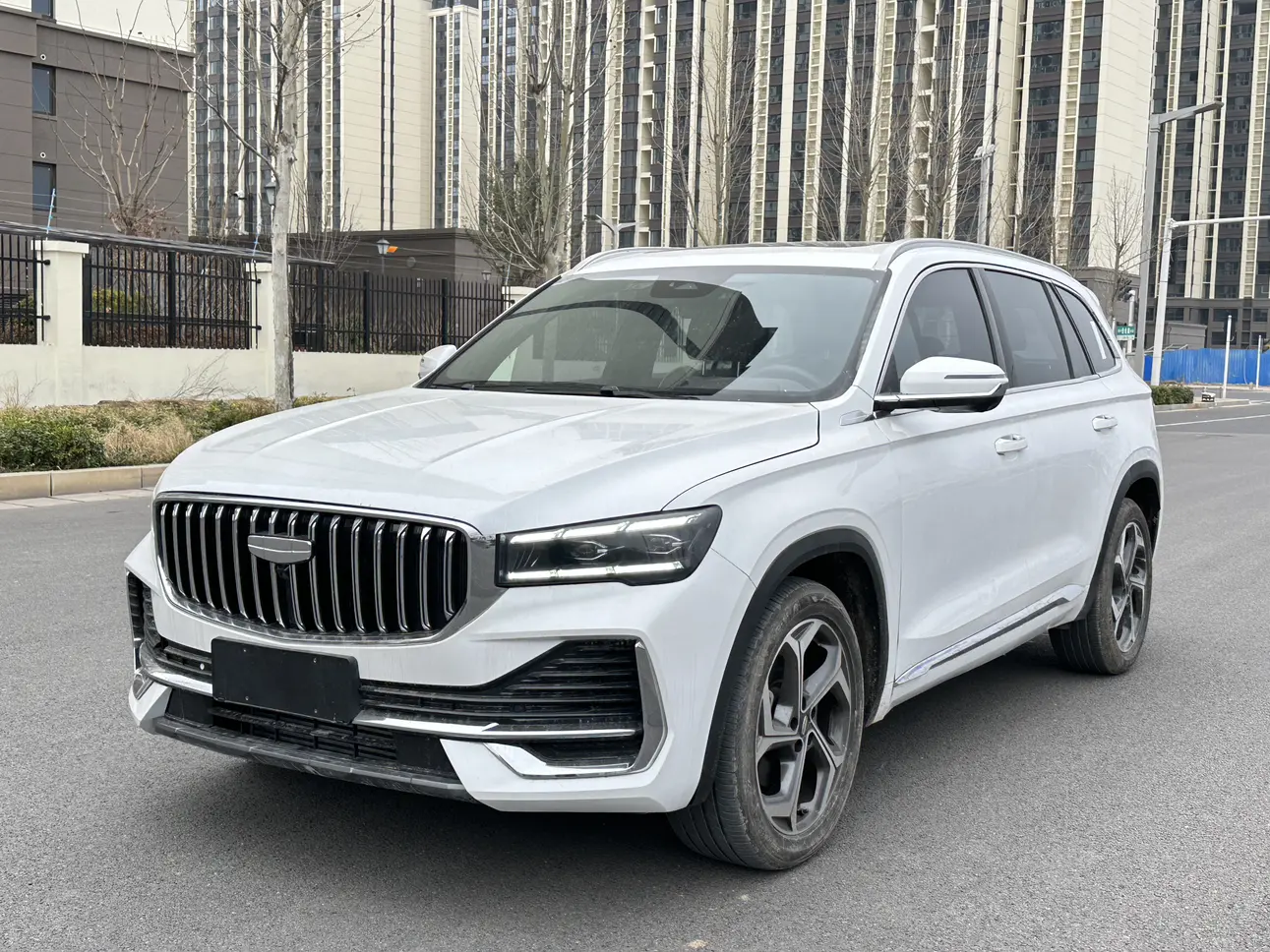Geely Monjaro (Xingyue L)  из Китая