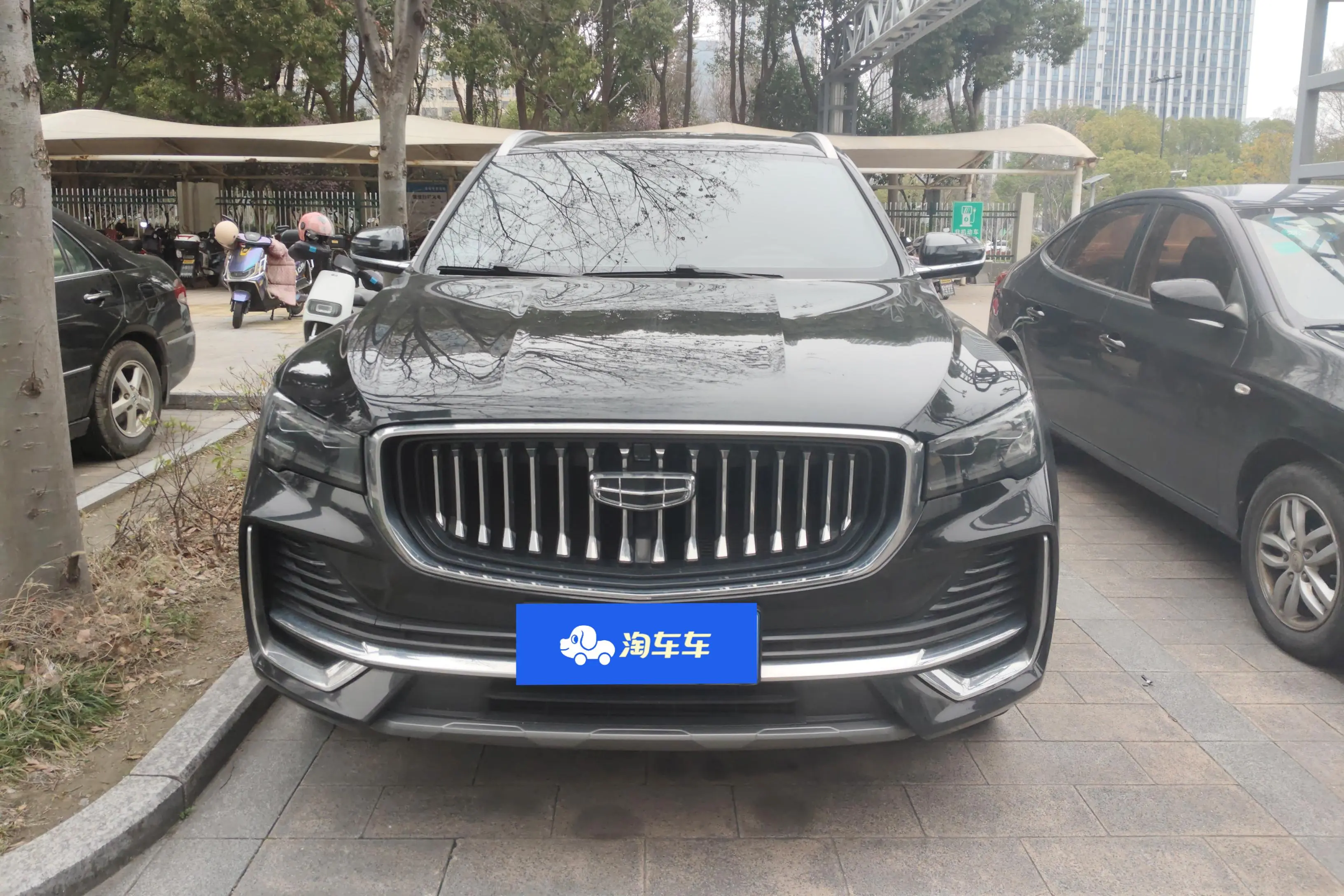 Geely Monjaro (Xingyue L)  из Китая