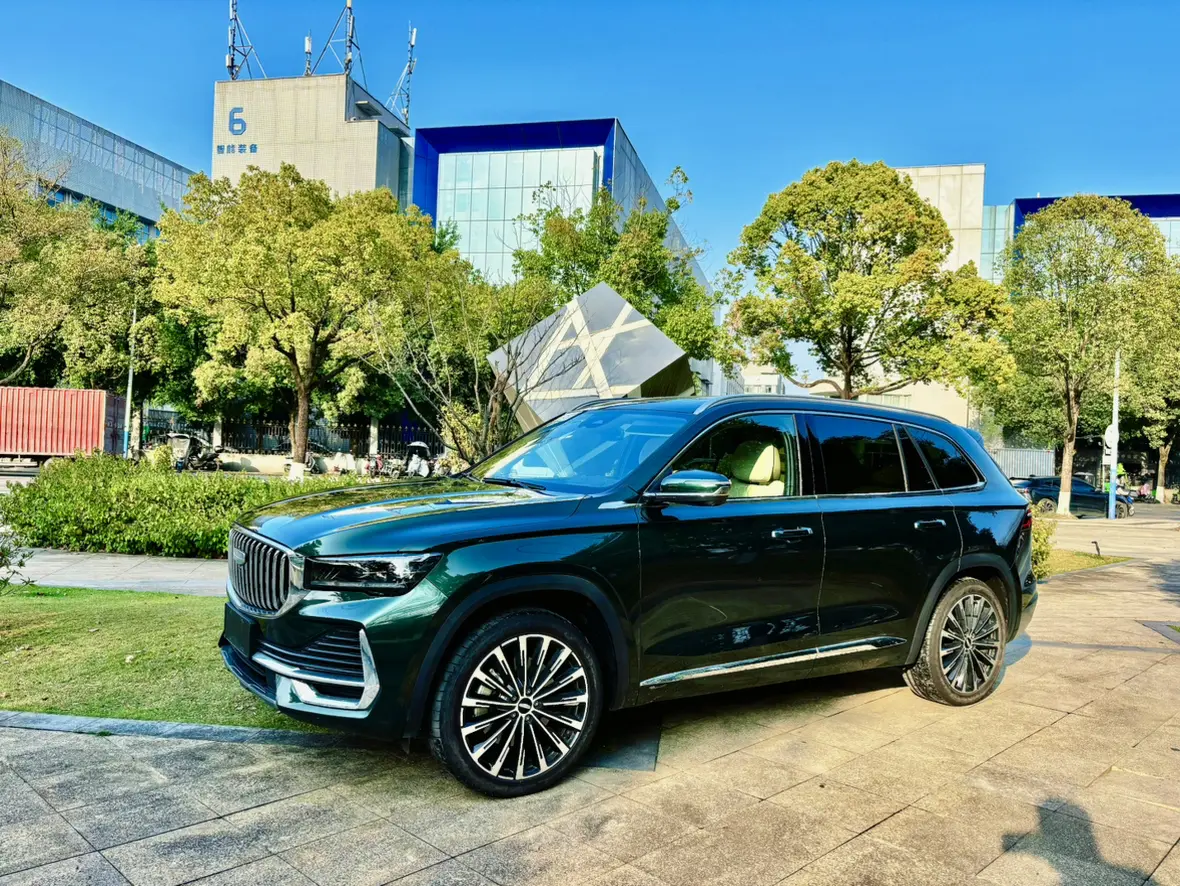 Geely Monjaro (Xingyue L)  из Китая