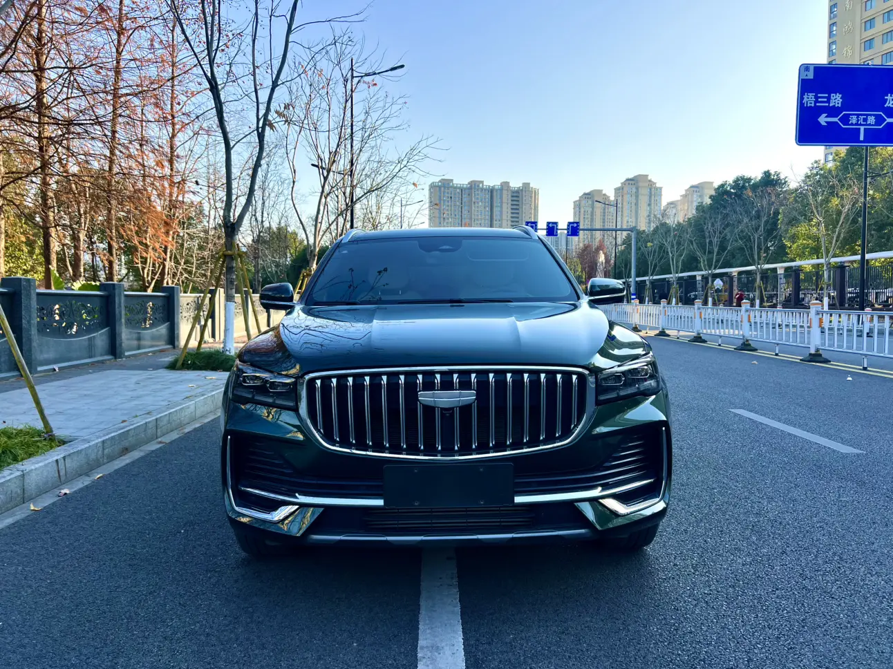 Geely Monjaro (Xingyue L)  из Китая