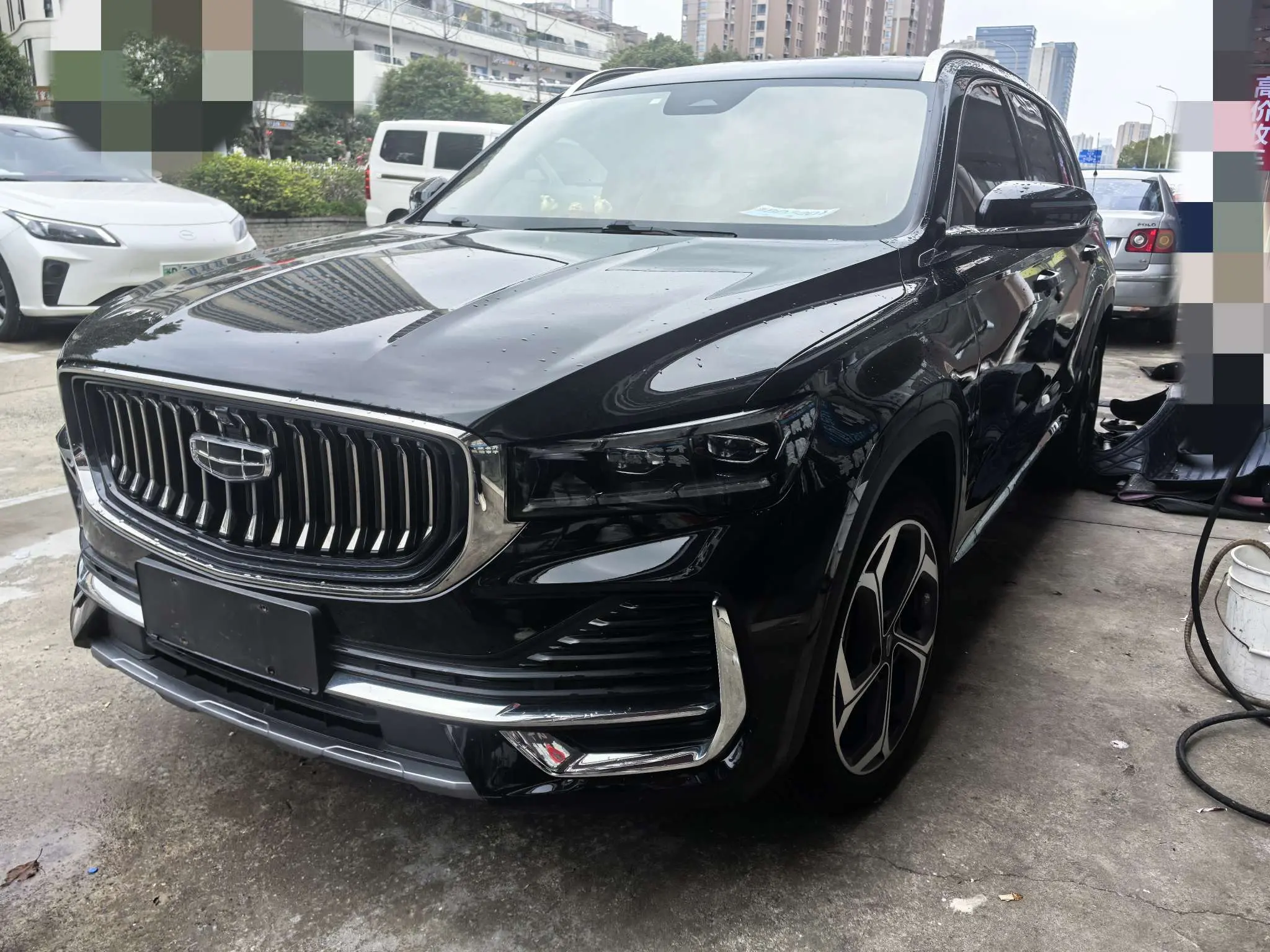 Geely Monjaro (Xingyue L)  из Китая