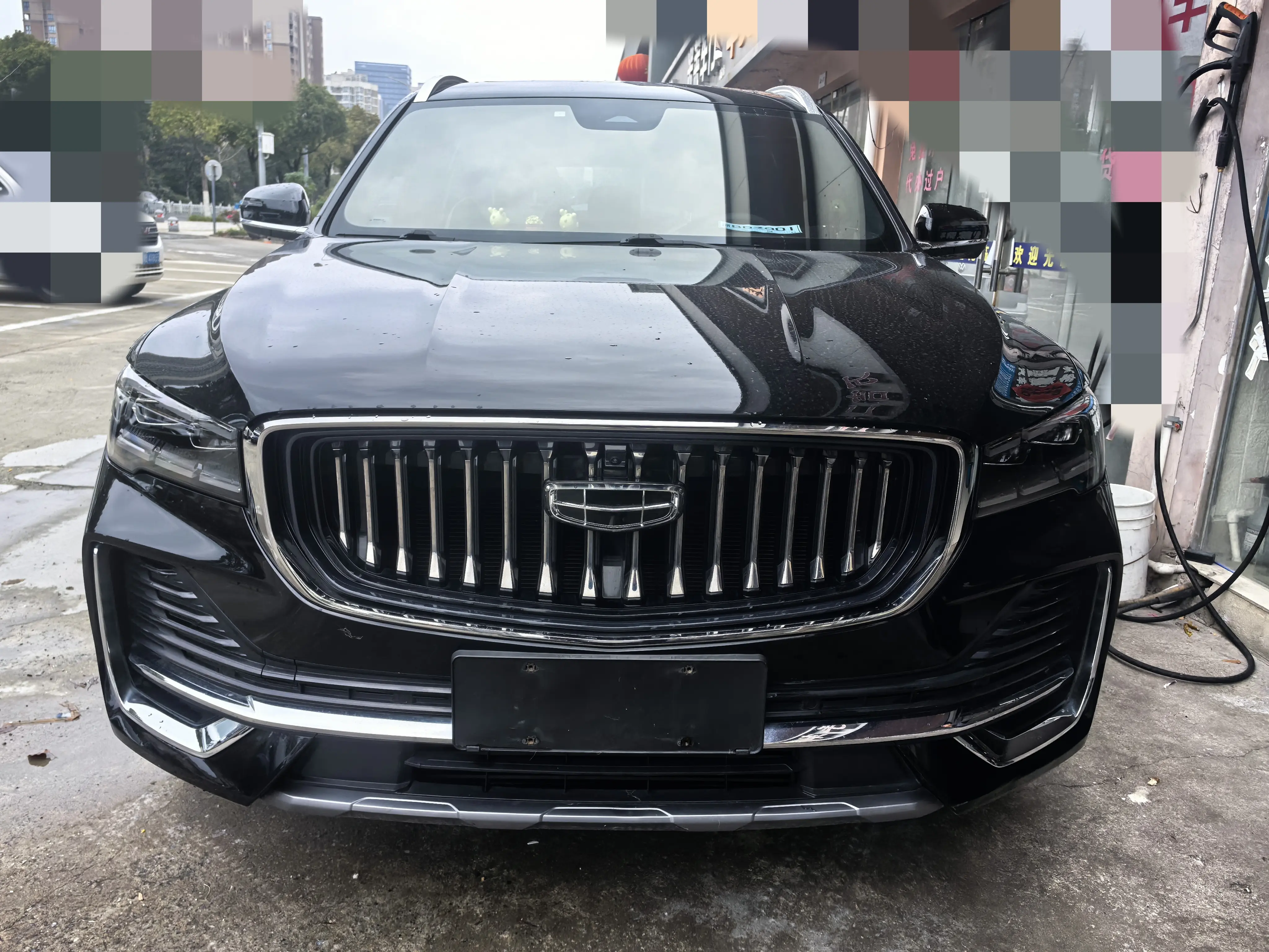 Geely Monjaro (Xingyue L)  из Китая