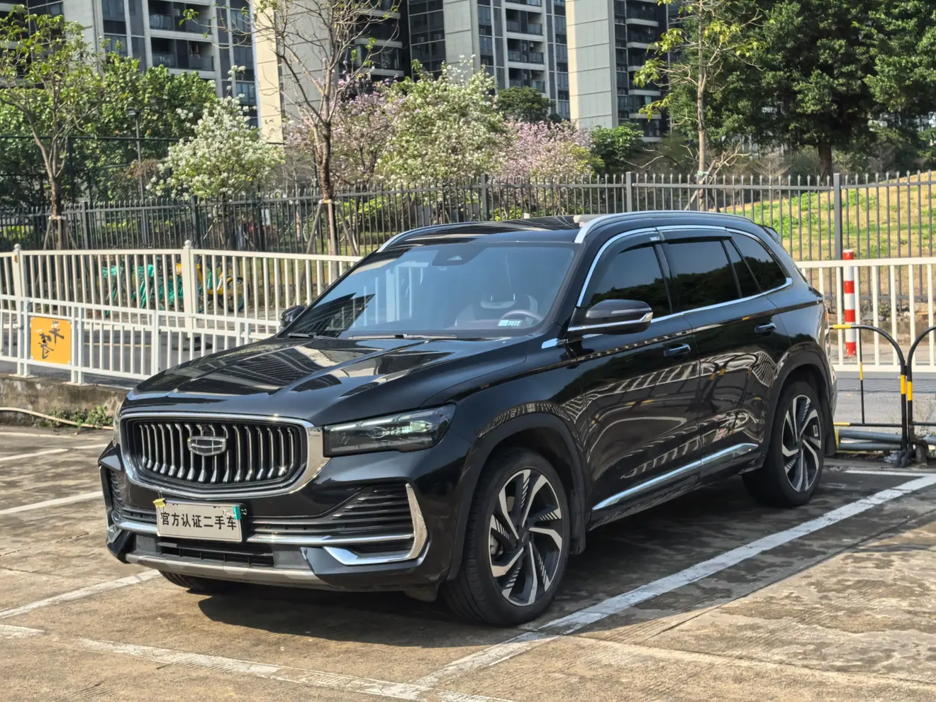Geely Monjaro (Xingyue L)  из Китая