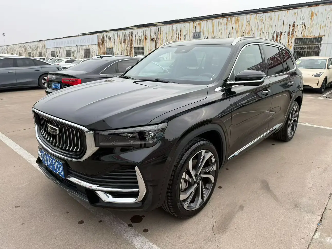 Geely Monjaro (Xingyue L)  из Китая