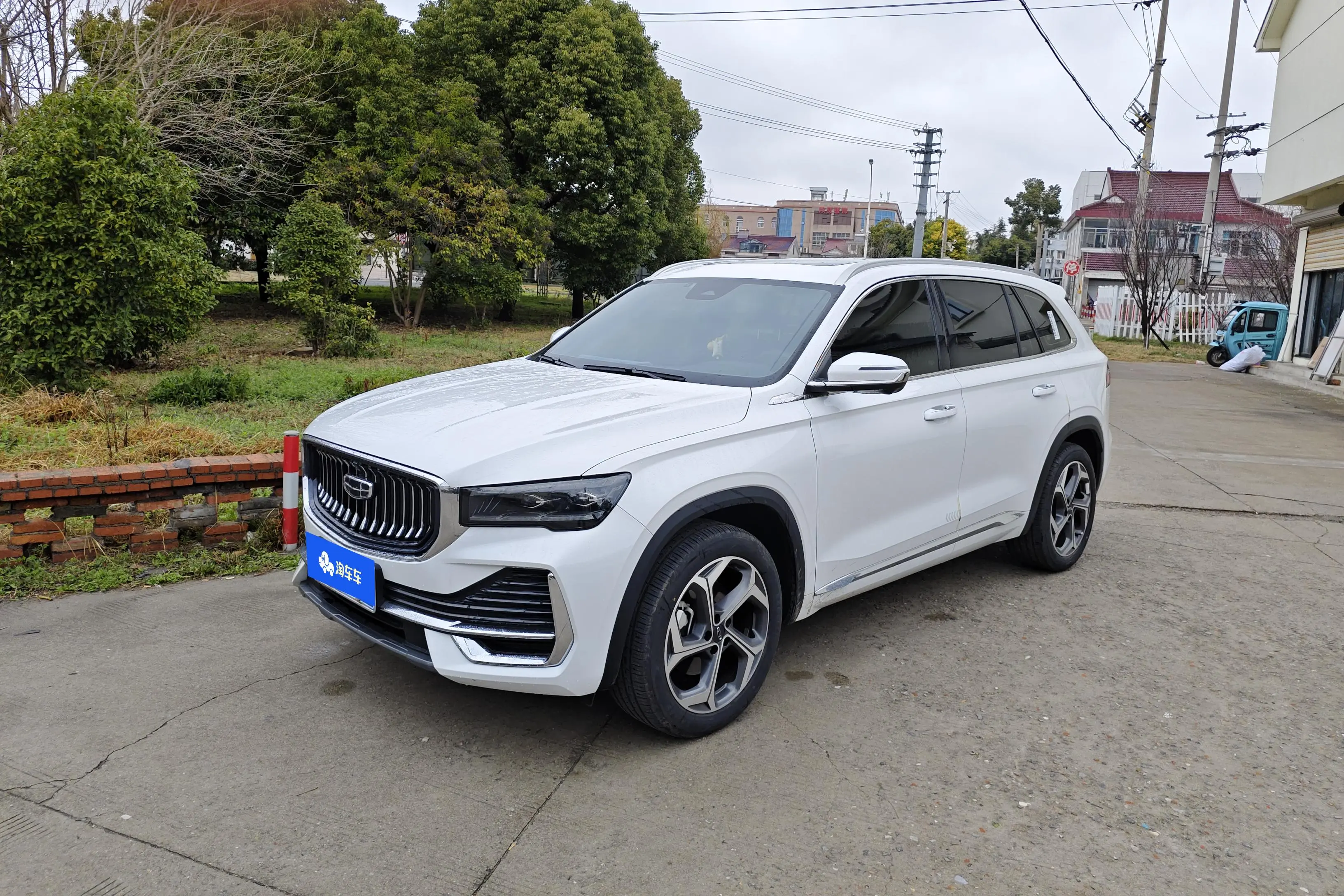 Geely Monjaro (Xingyue L)  из Китая