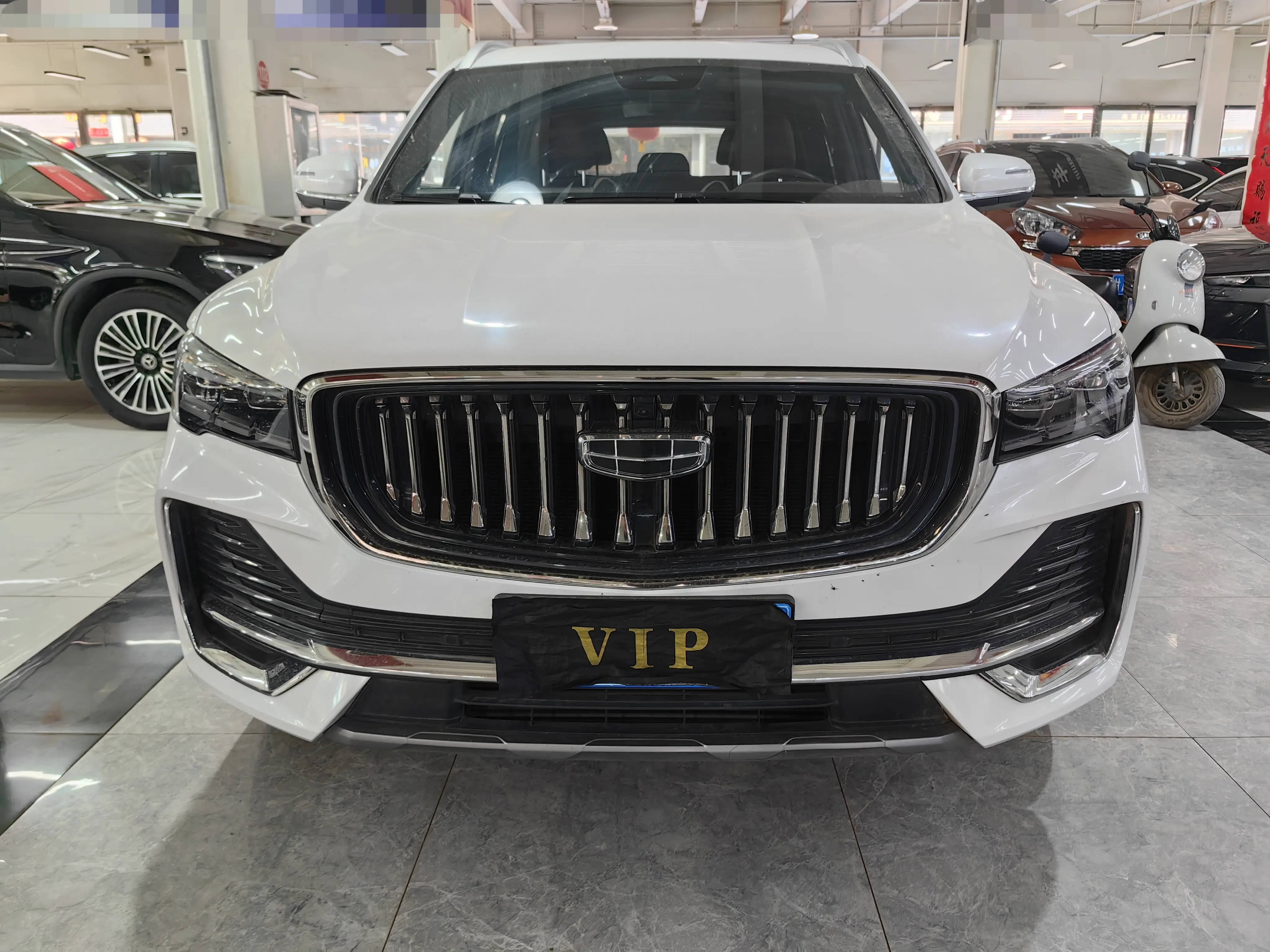 Geely Monjaro (Xingyue L)  из Китая