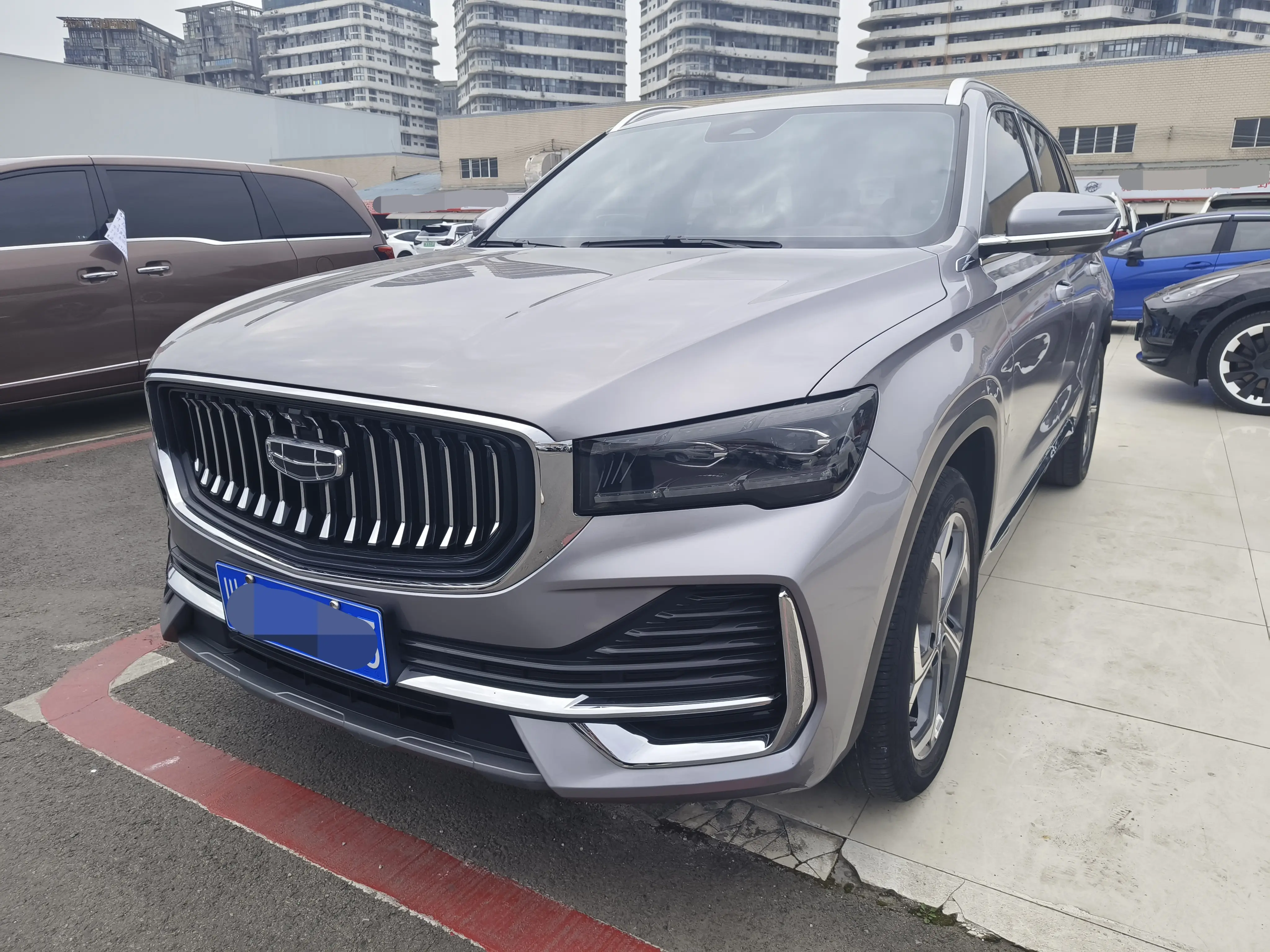 Geely Monjaro (Xingyue L)  из Китая