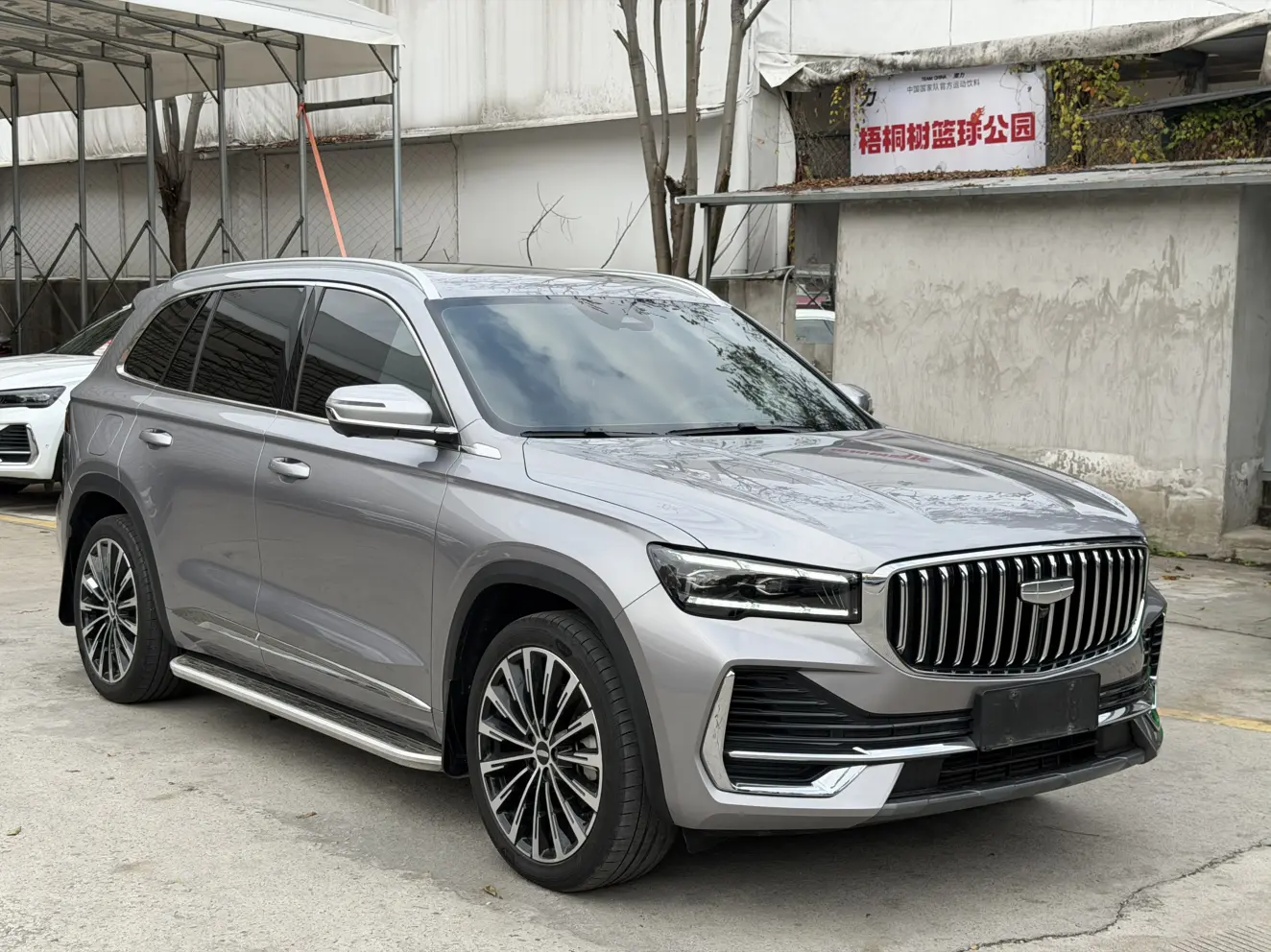 Geely Monjaro (Xingyue L)  из Китая