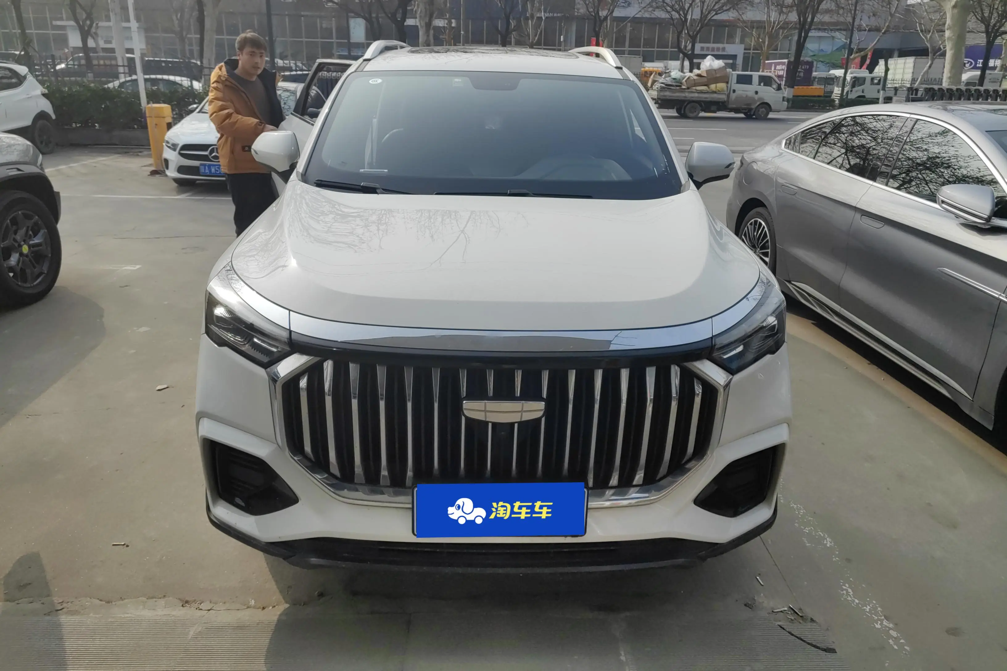 Geely Haoyue L  из Китая