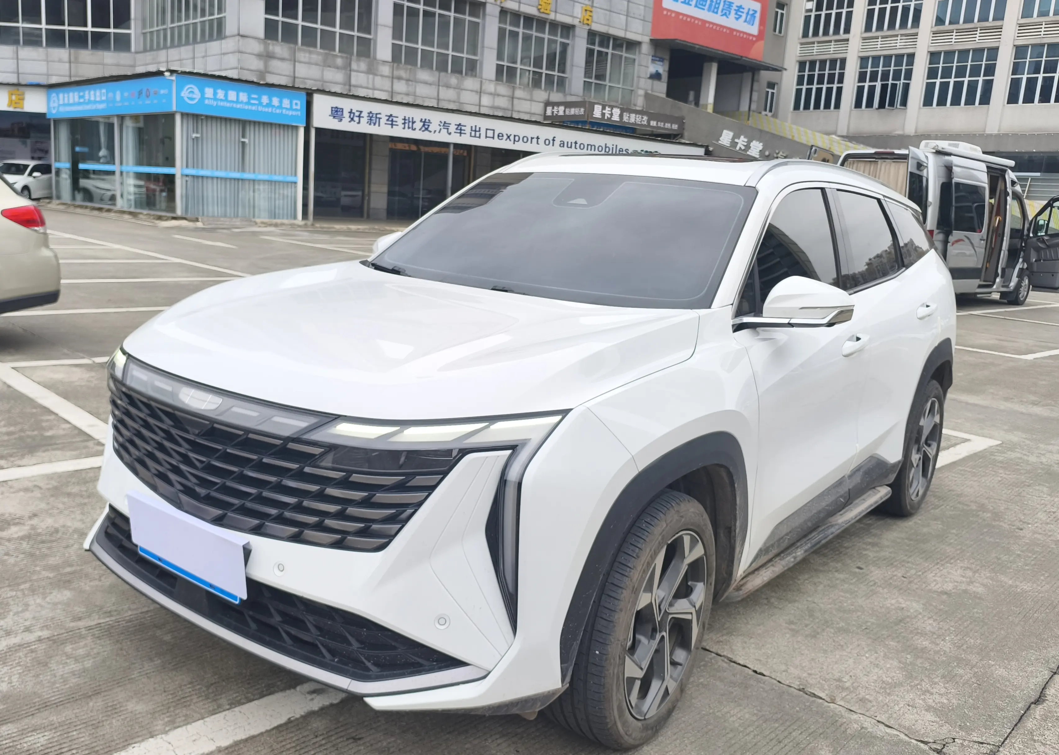 Geely Atlas L (Boyue L)  из Китая