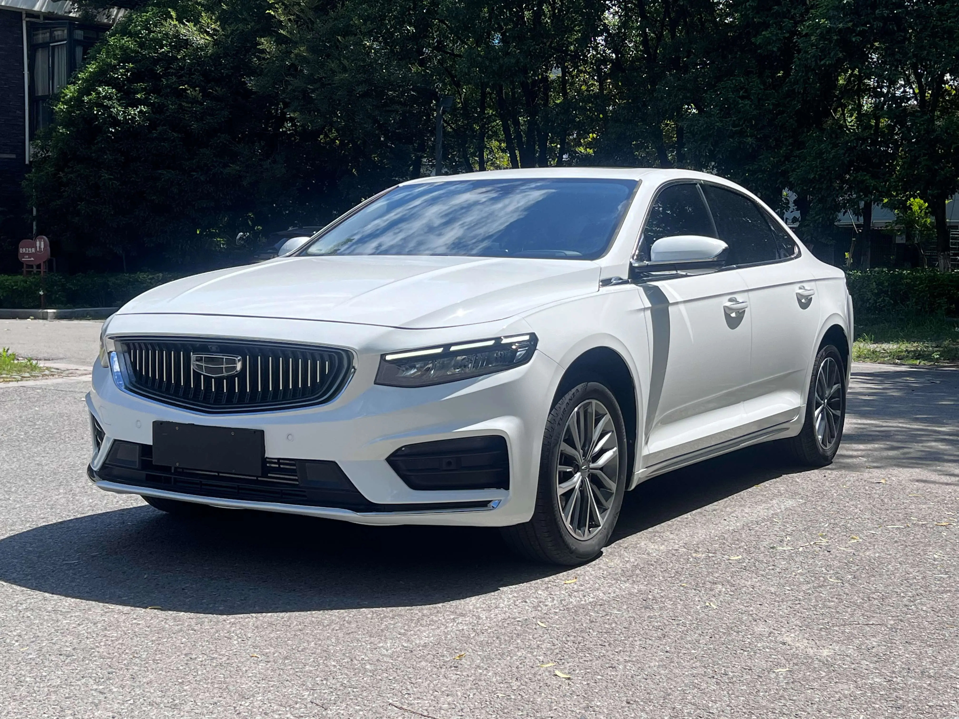 Geely Xing Rui  из Китая