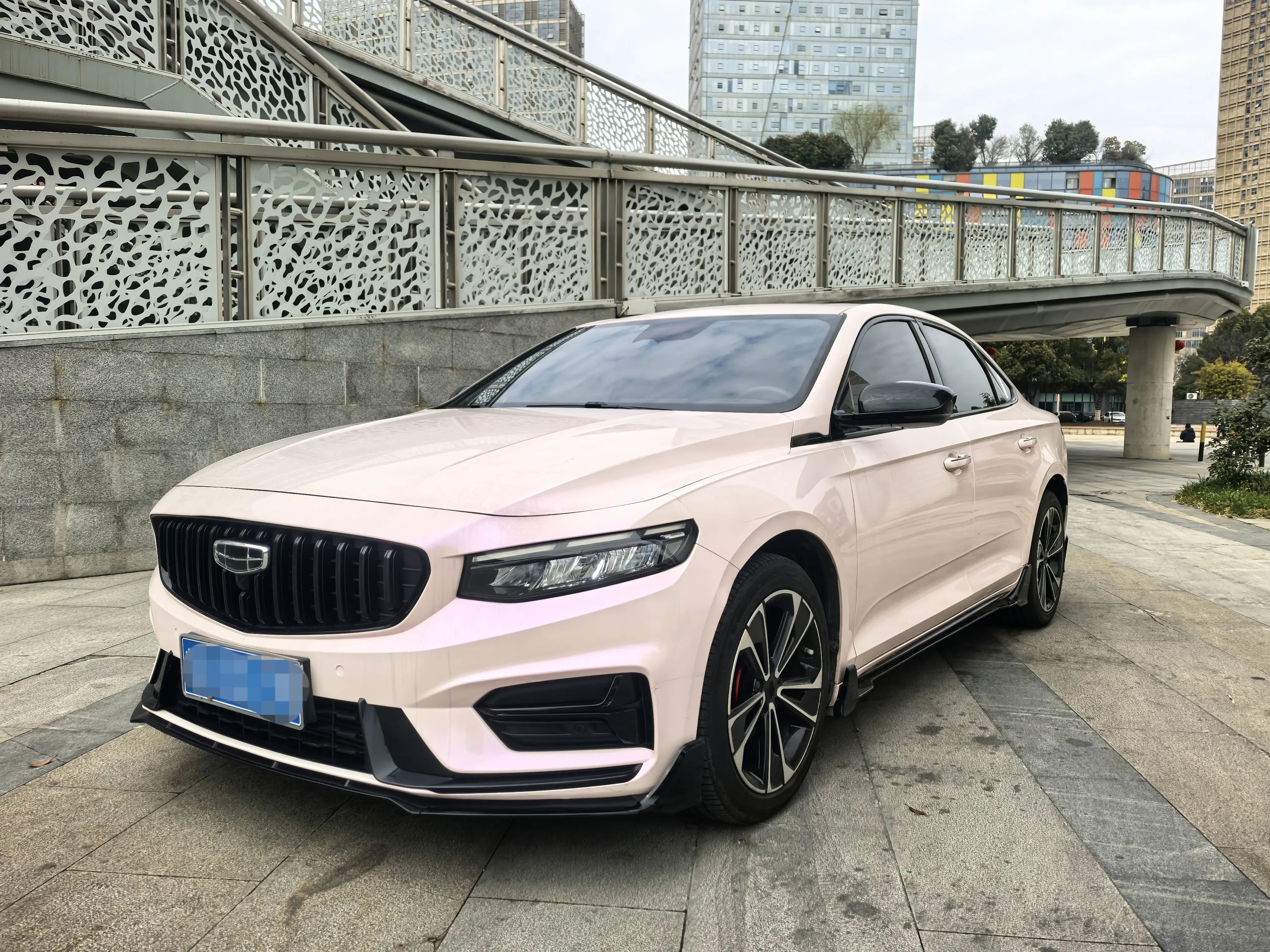 Geely Xing Rui  из Китая