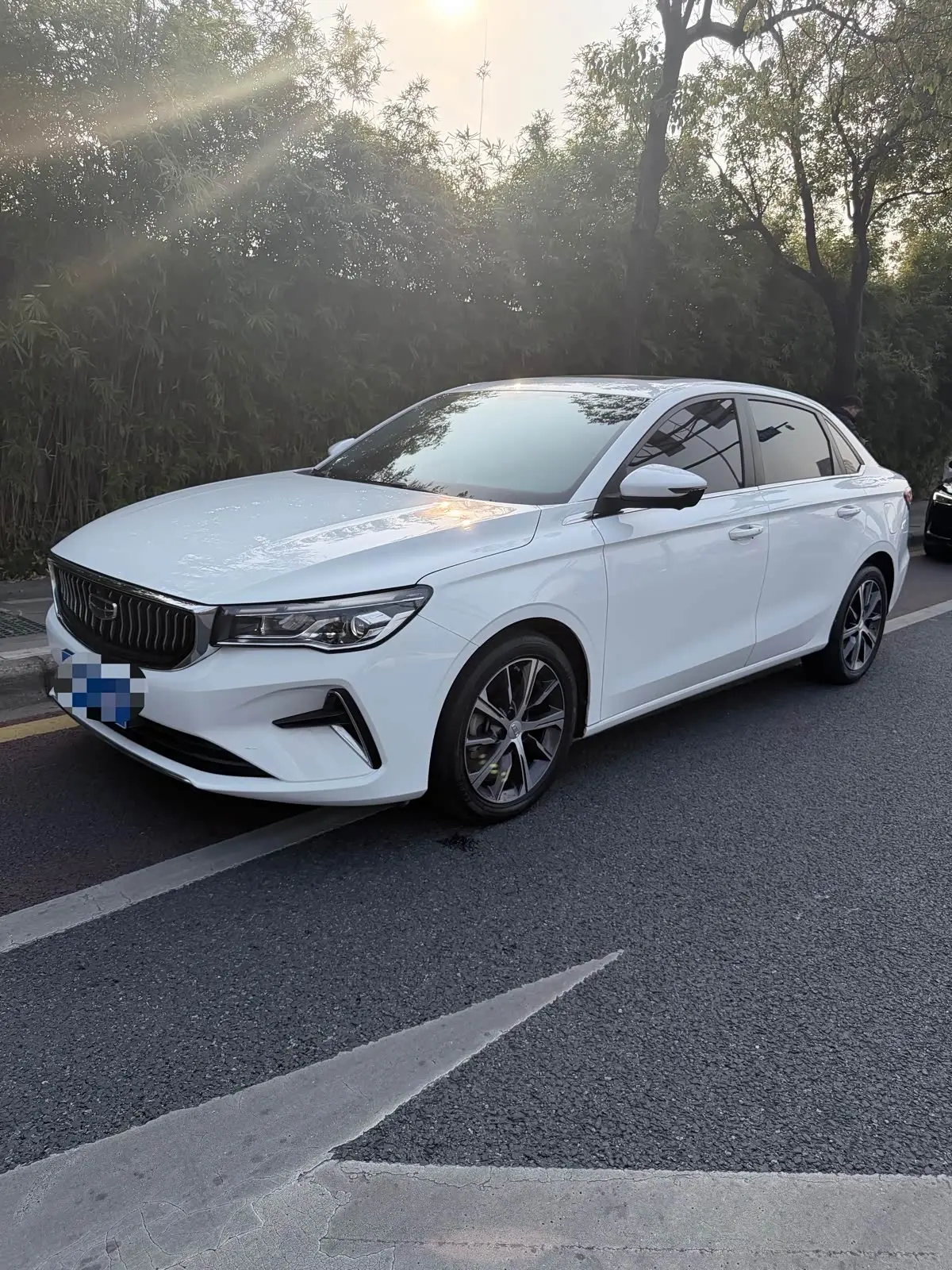 Geely Emgrand  из Китая