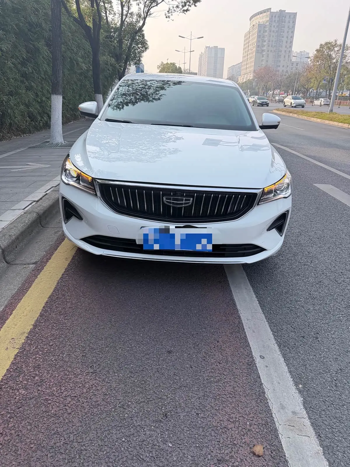 Geely Emgrand  из Китая