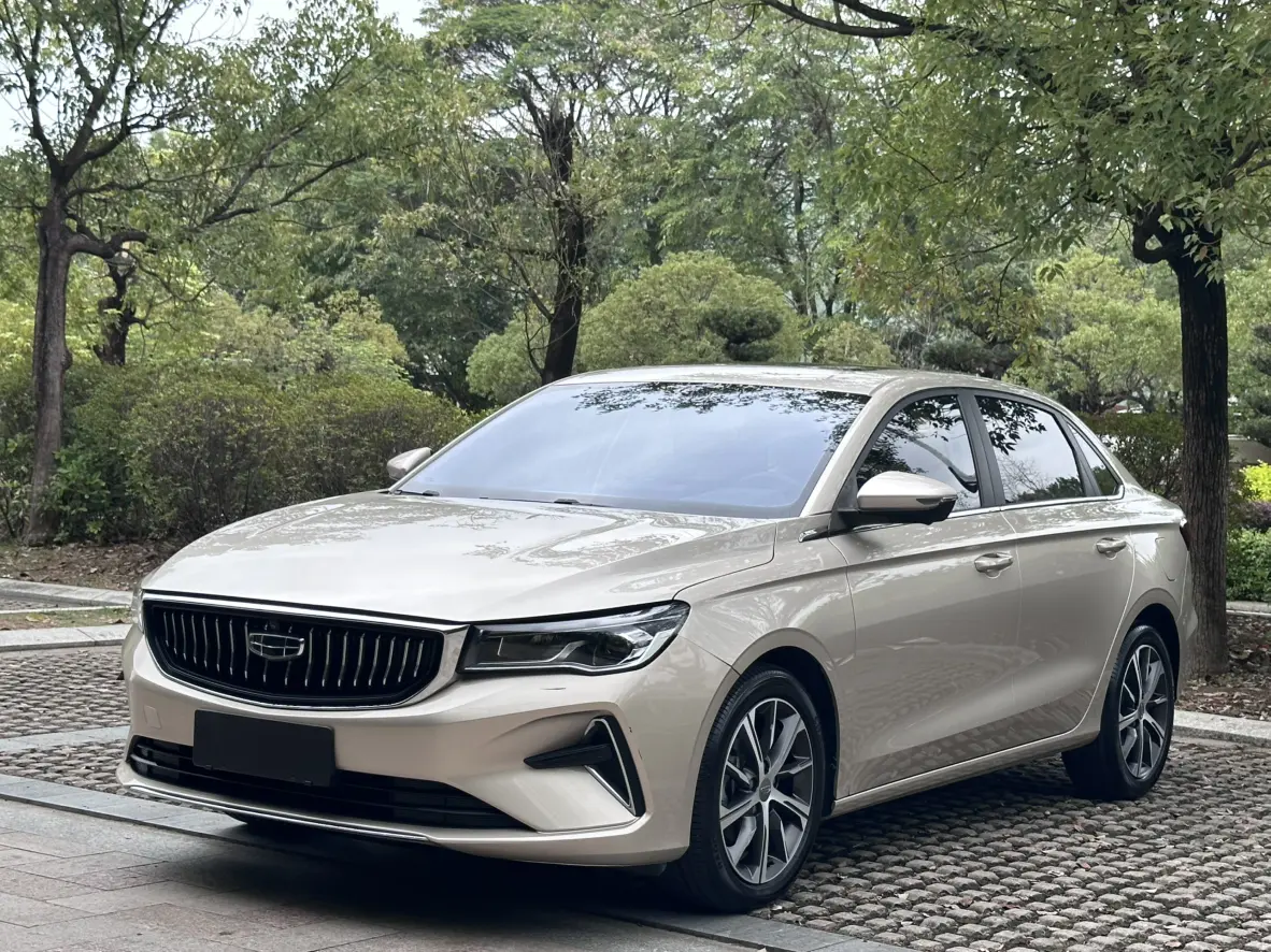 Geely Emgrand  из Китая