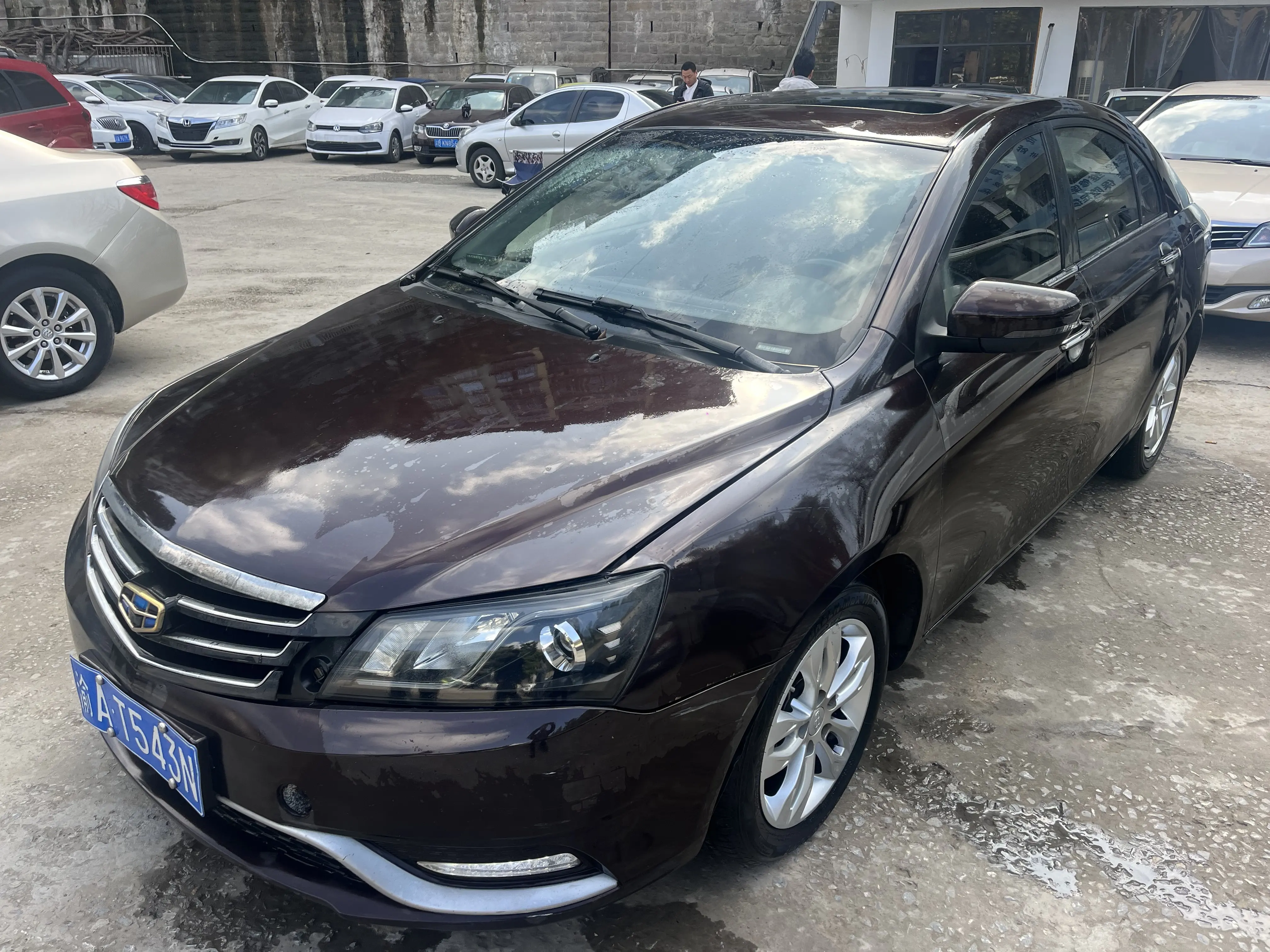 Geely Emgrand  из Китая