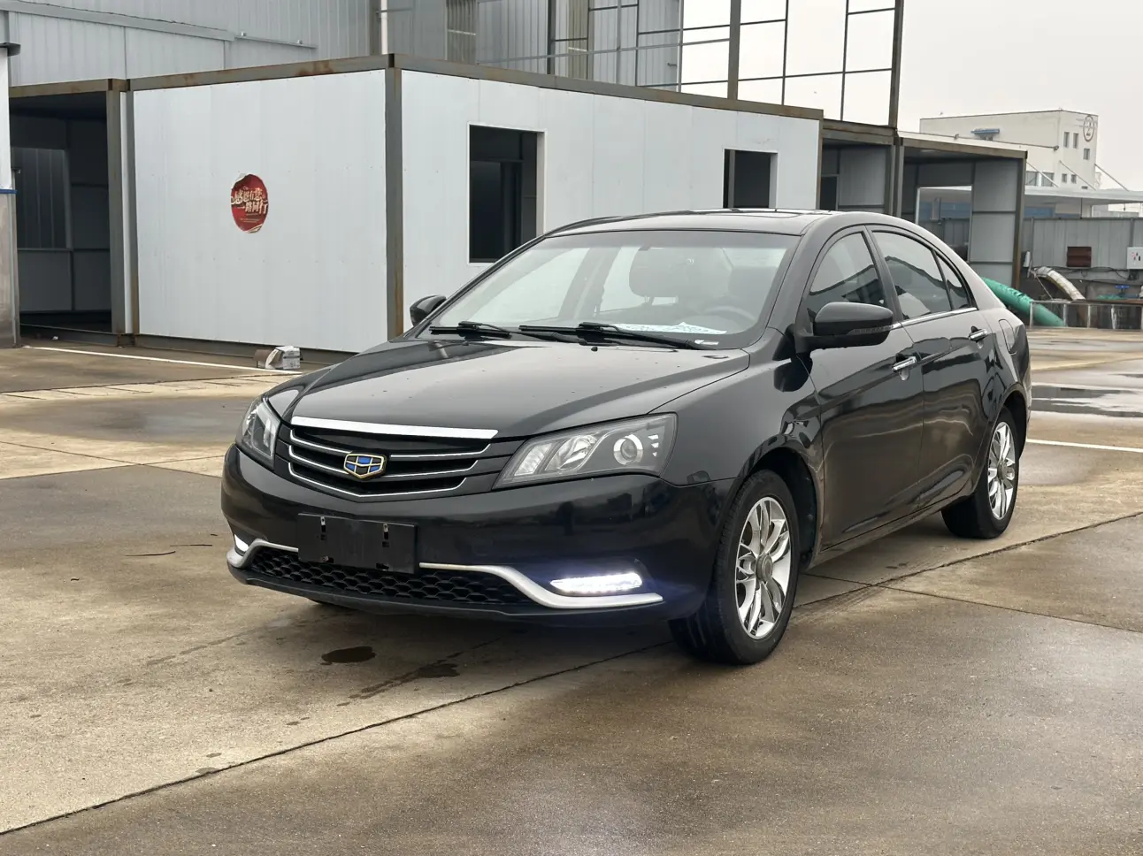 Geely Emgrand  из Китая