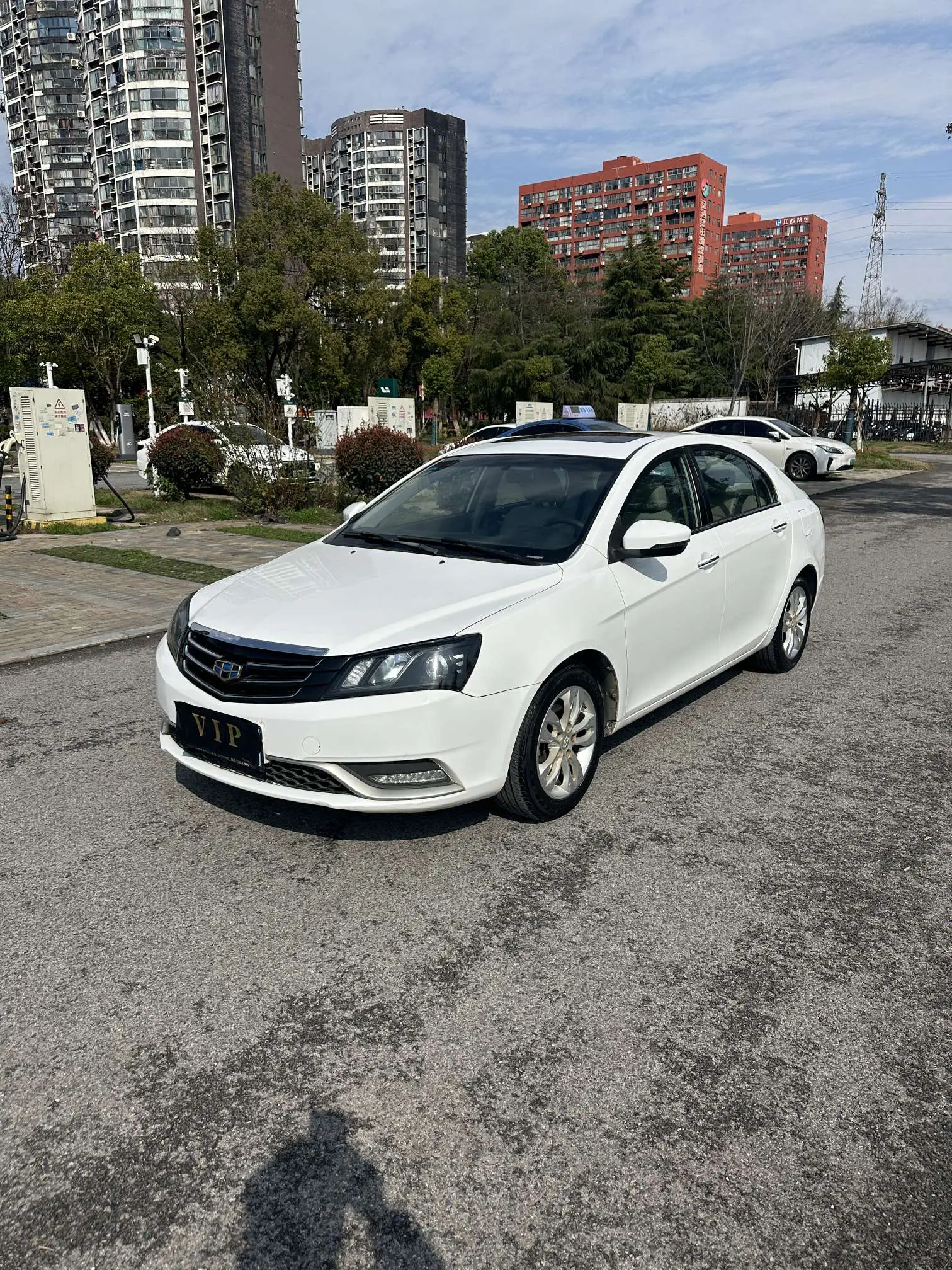 Geely Emgrand  из Китая