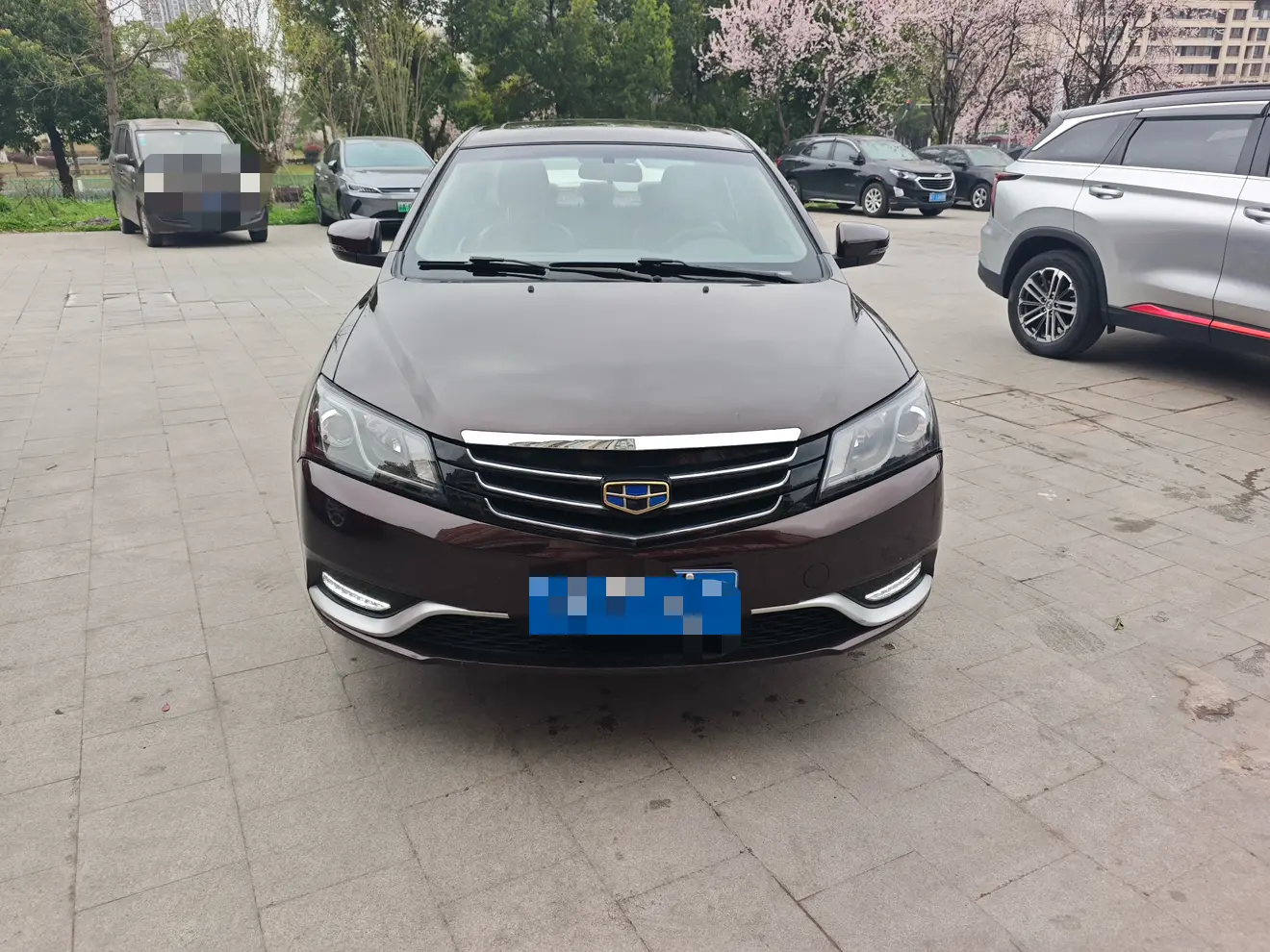 Geely Emgrand  из Китая