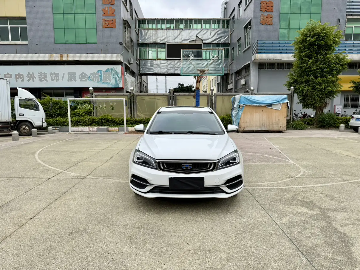 Geely Emgrand  из Китая