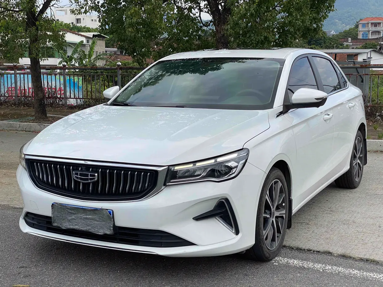 Geely Emgrand  из Китая