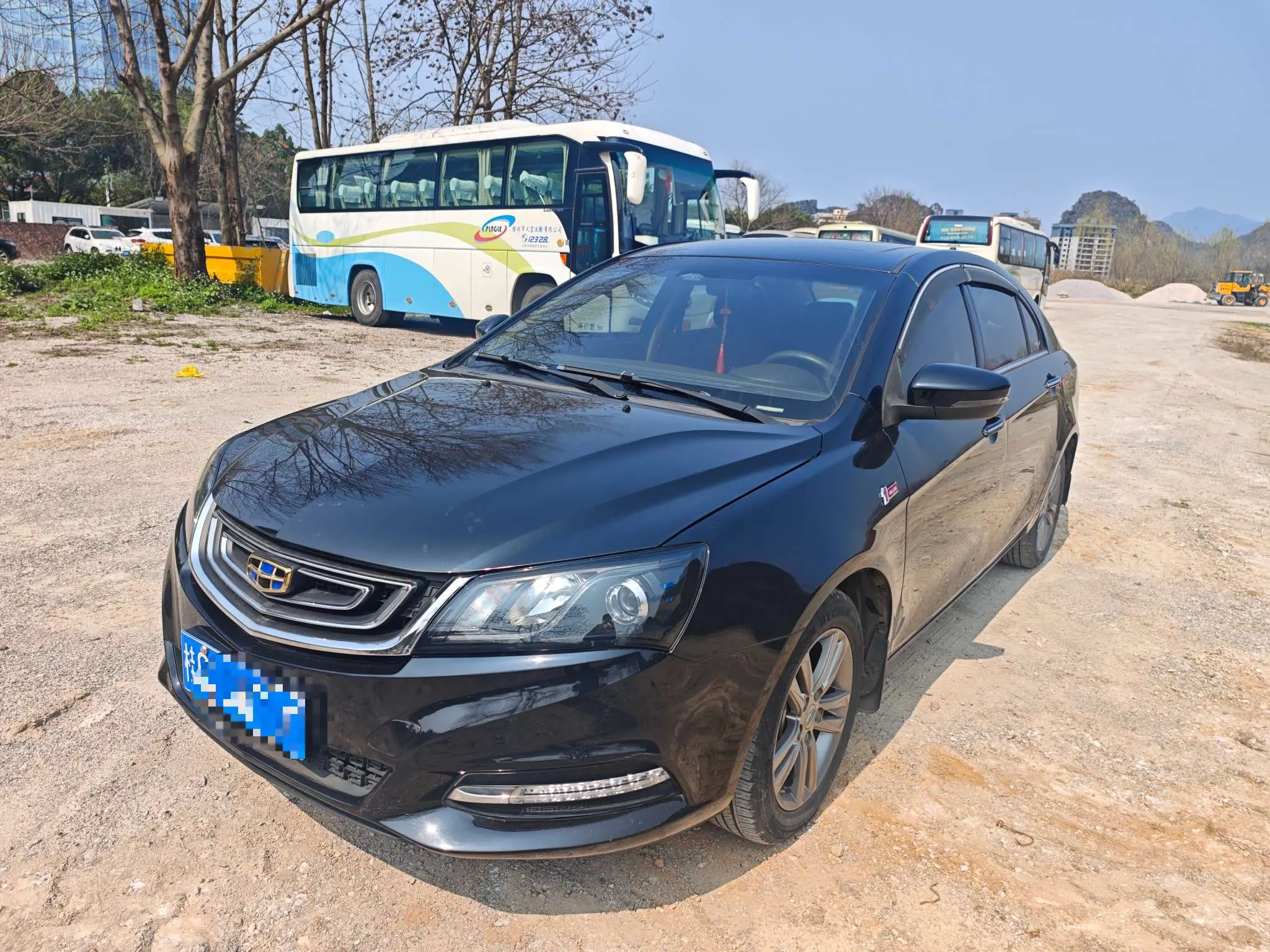 Geely Emgrand  из Китая