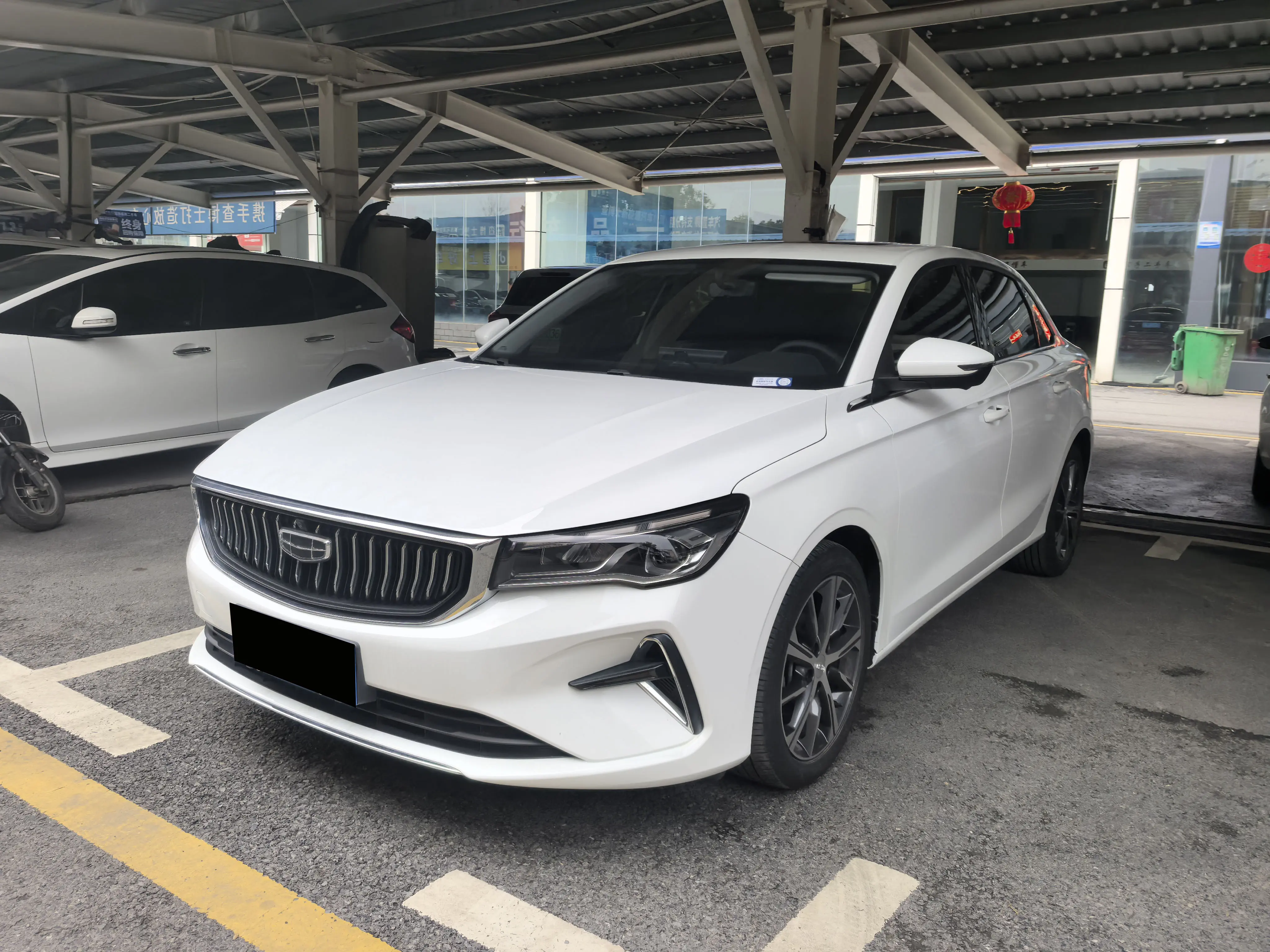 Geely Emgrand  из Китая