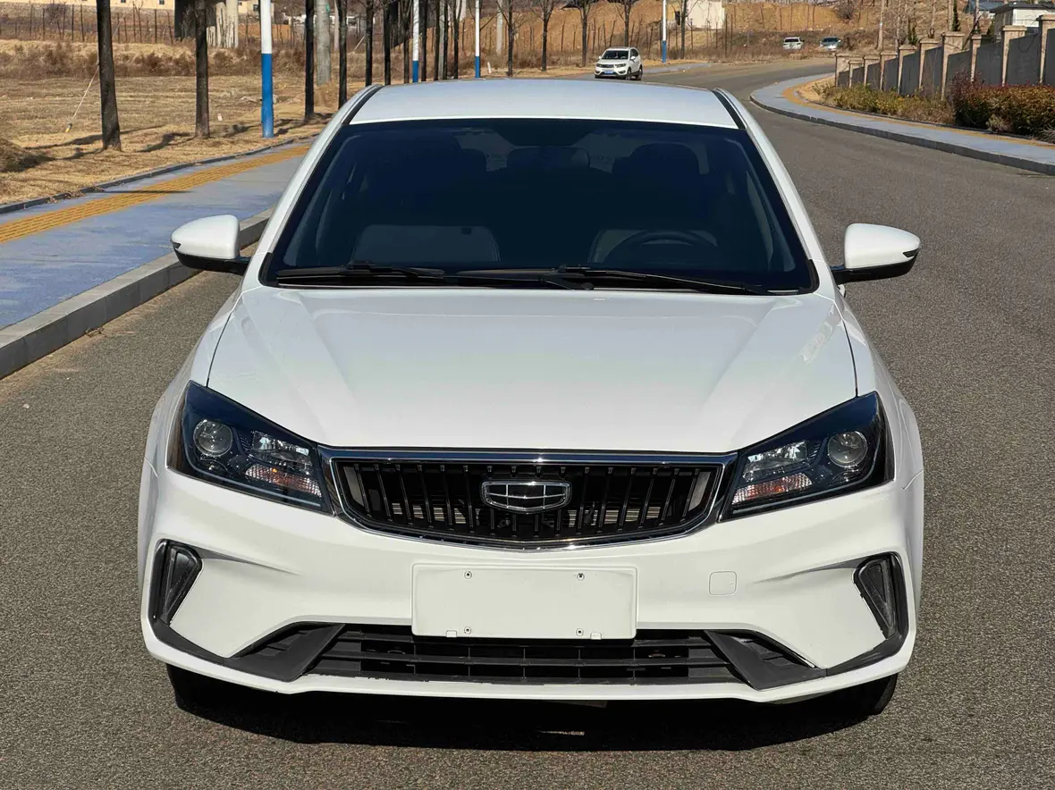 Geely Emgrand  из Китая