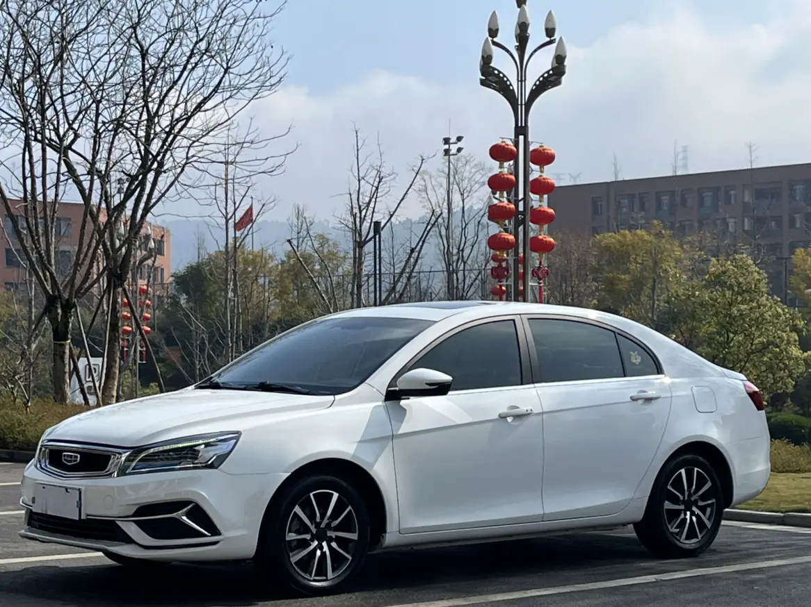 Geely Emgrand  из Китая