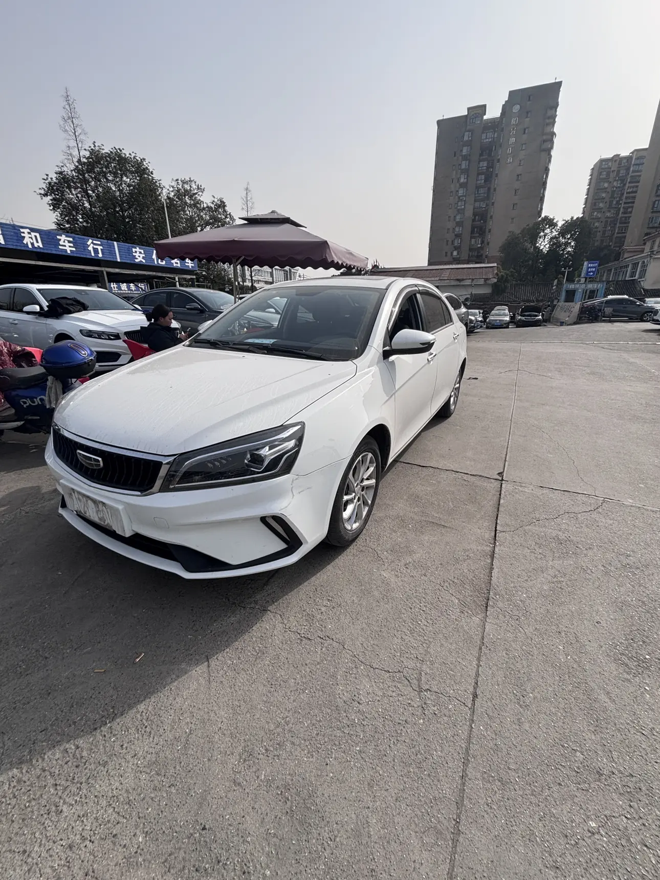 Geely Emgrand  из Китая