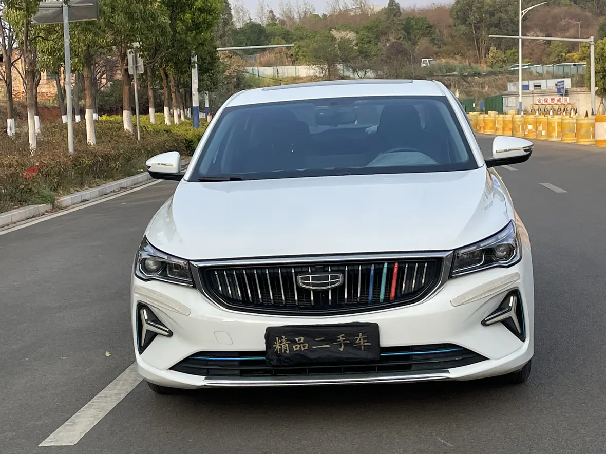 Geely Emgrand  из Китая