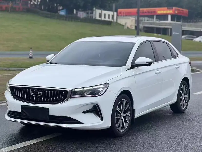 Geely Emgrand  из Китая