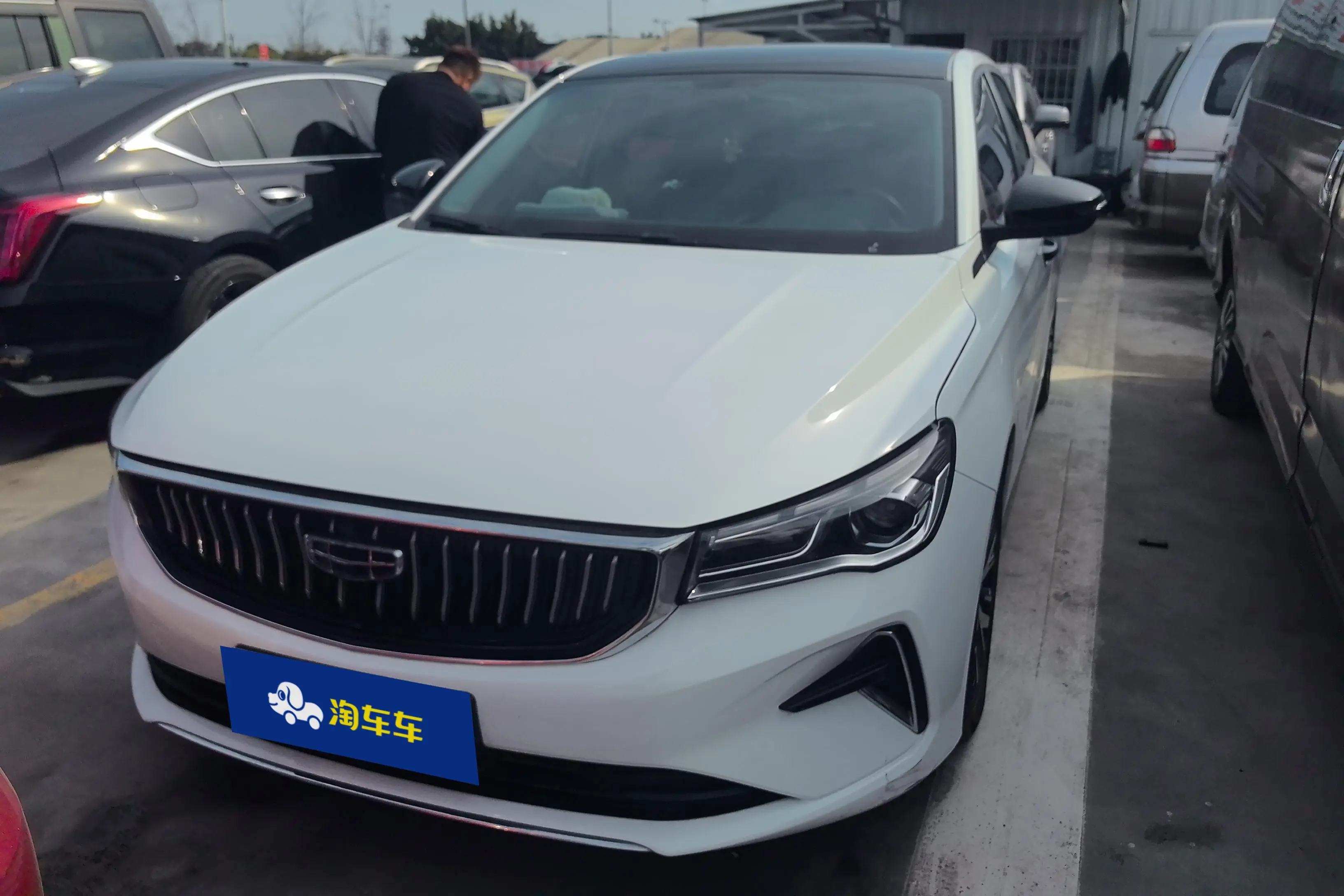 Geely Emgrand  из Китая