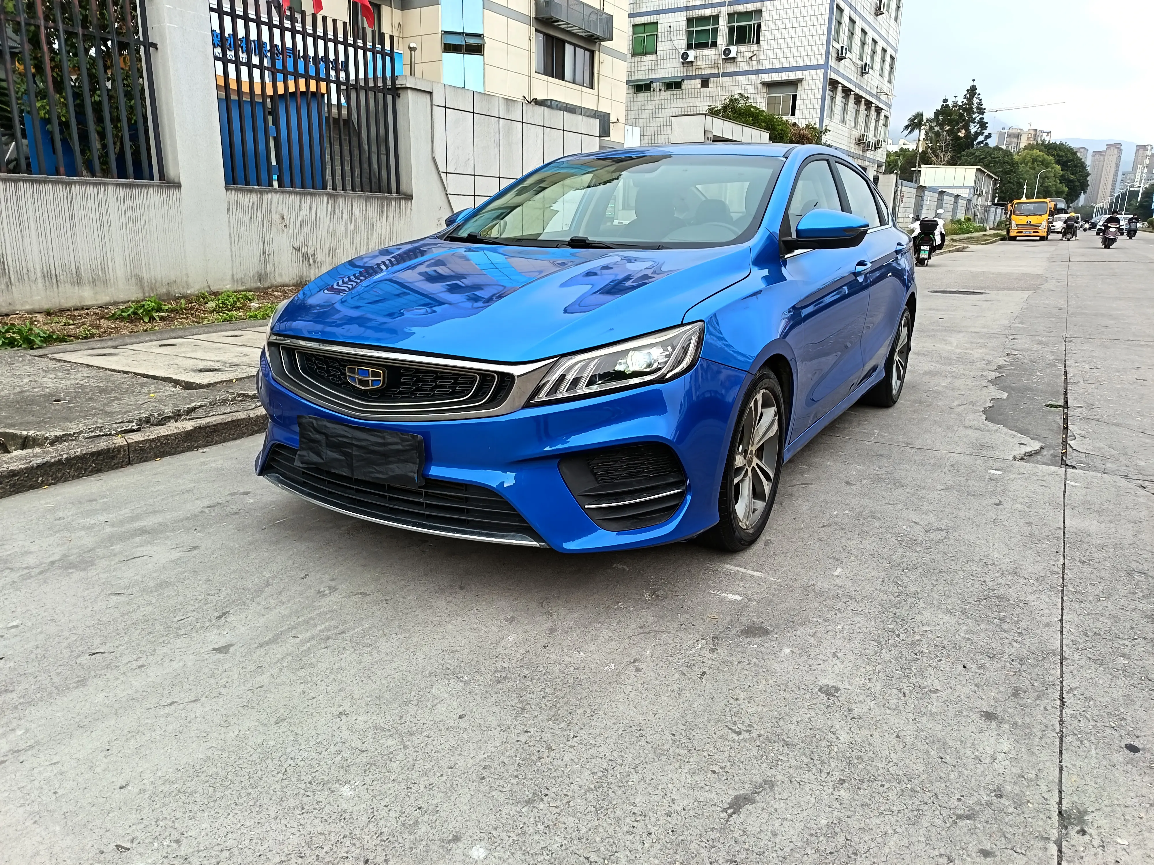 Geely Binrui  из Китая